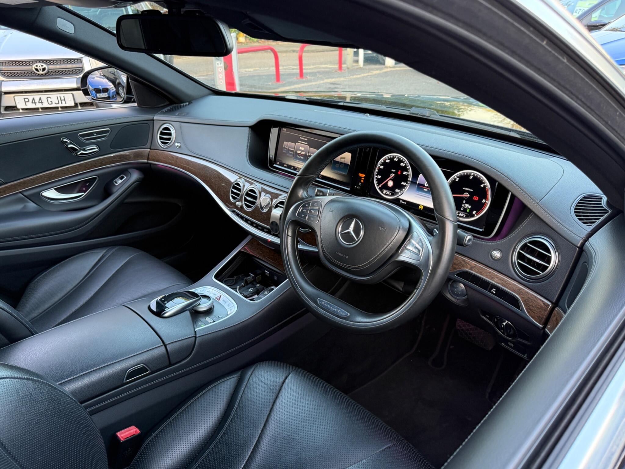 Mercedes-Benz S Class - Image 3