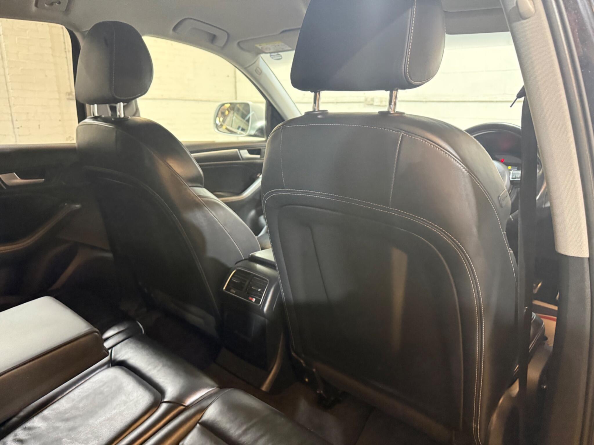 Audi SQ5 view 42