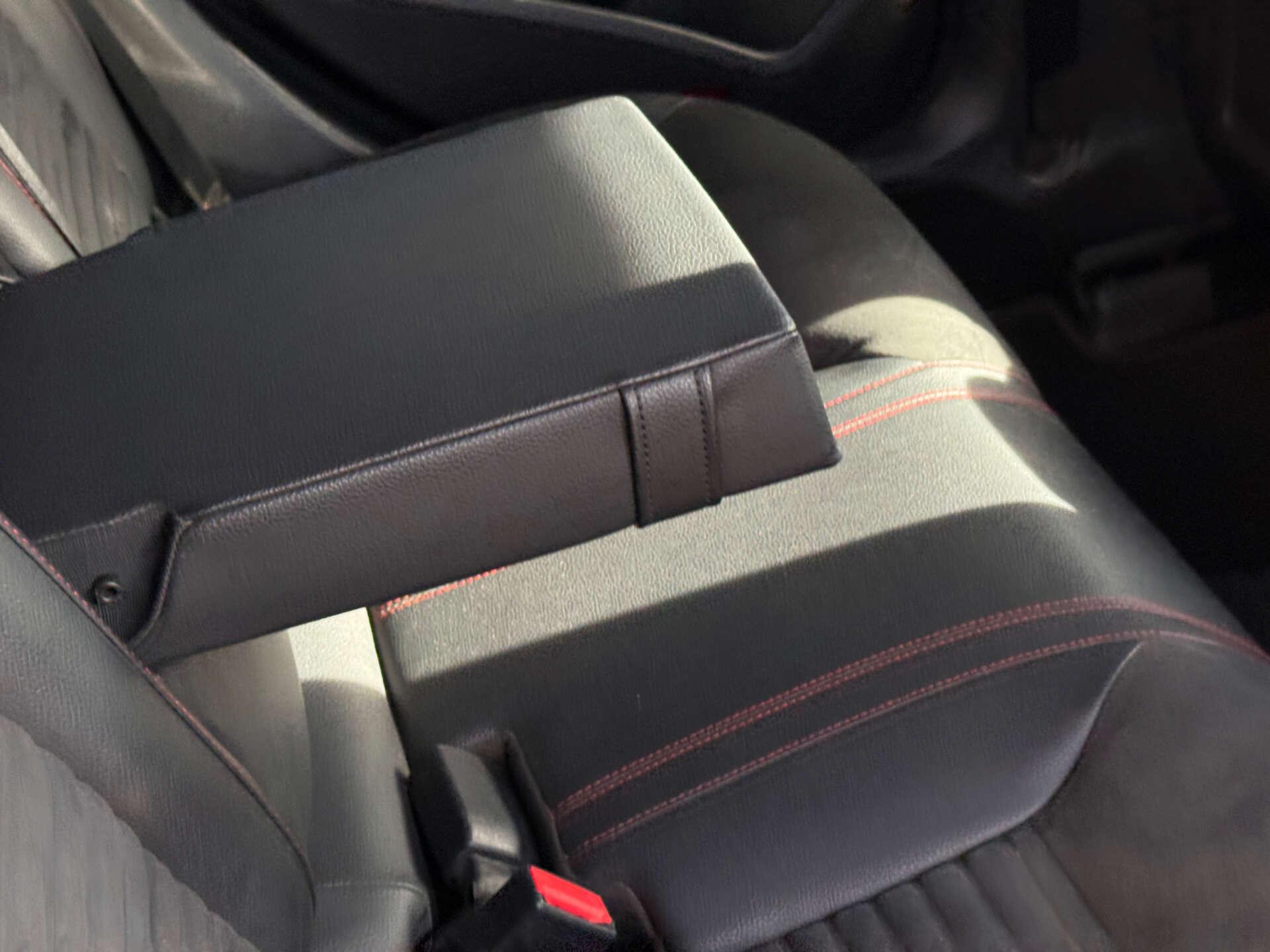 Mercedes-Benz Cla view 27