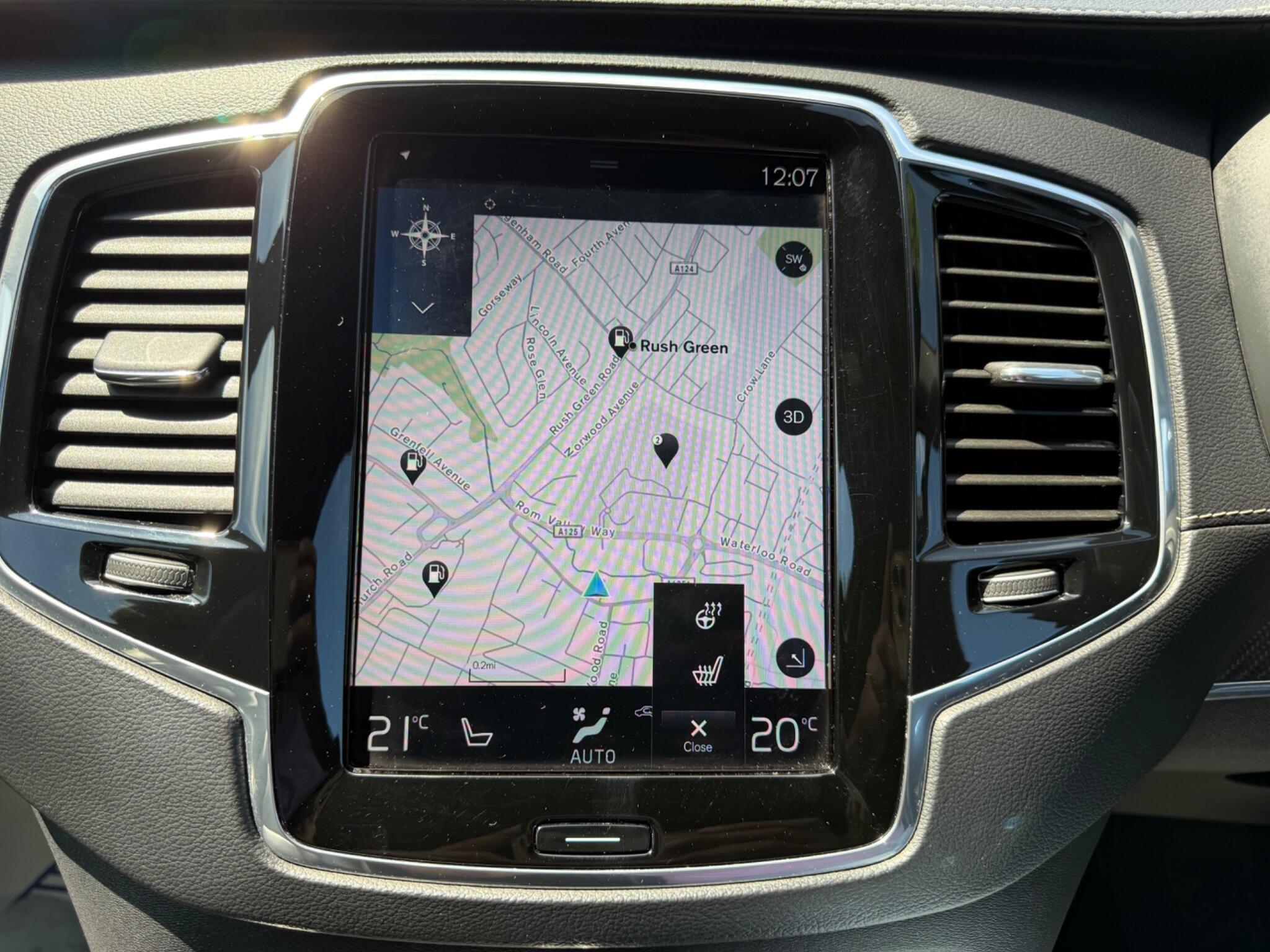 Volvo XC90 view 33