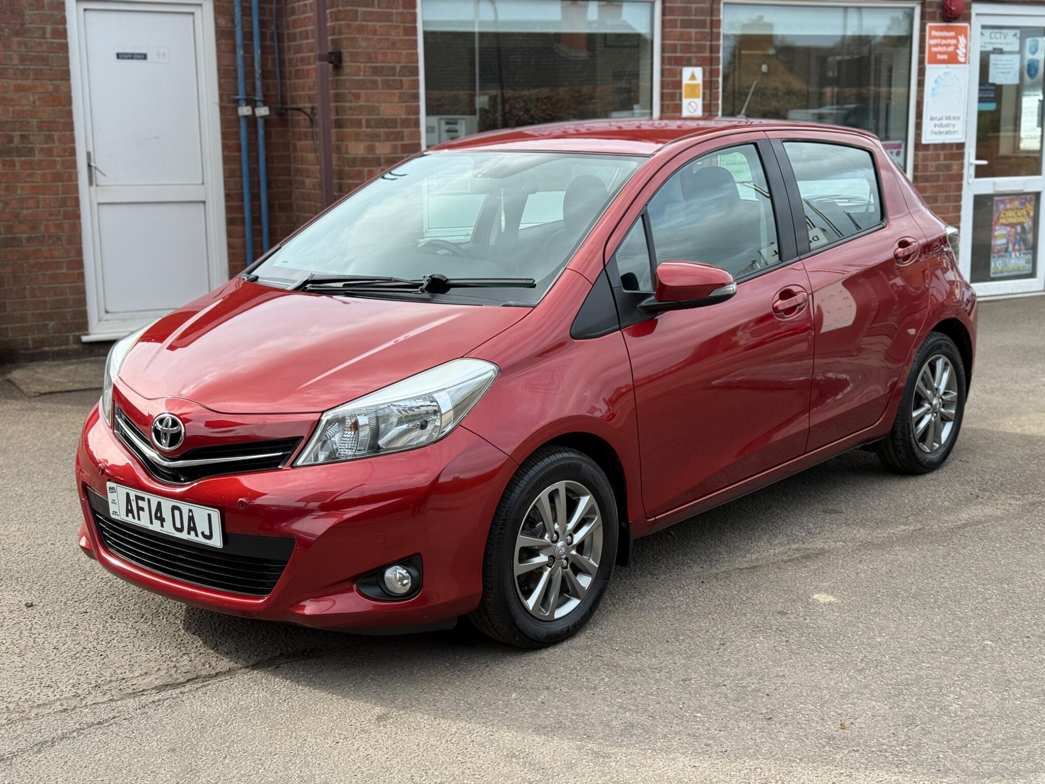 2014 YARIS 2014 14 REG 8 SERVICES IDEAL 1ST CAR MOT FINANCE AVAILABLE 1,329CC... photo