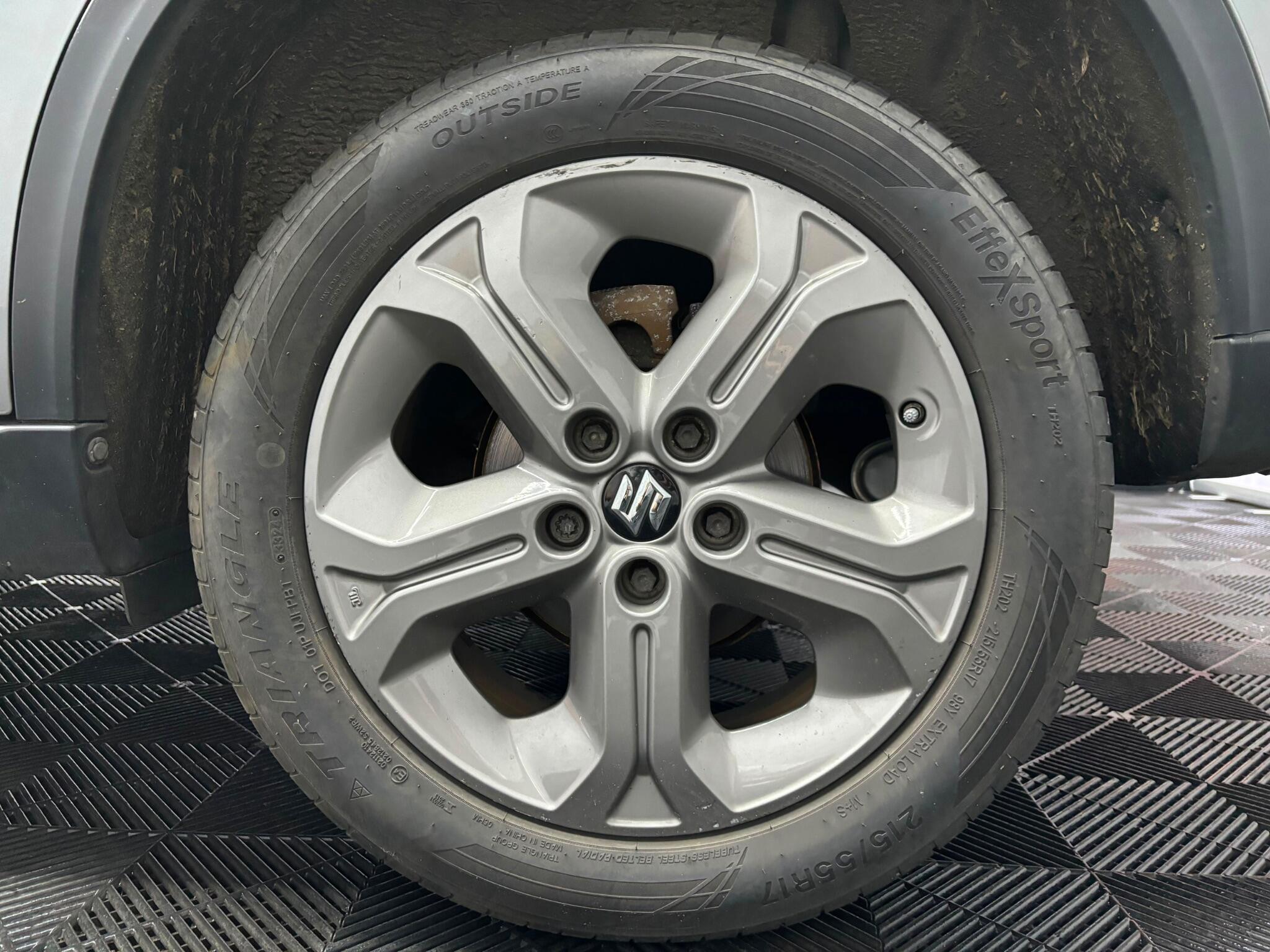 Suzuki Vitara view 28