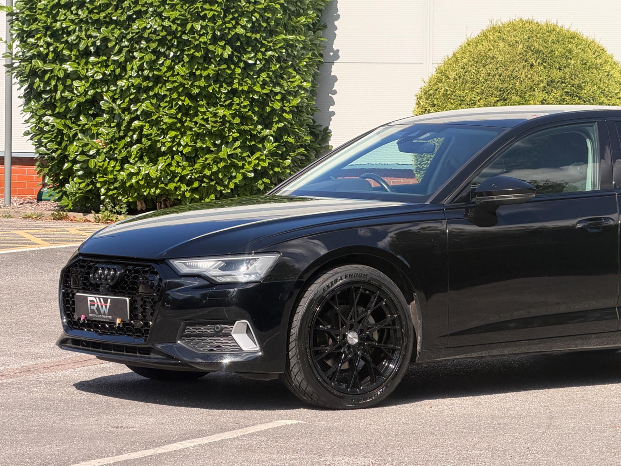 Audi A6 Saloon view 17