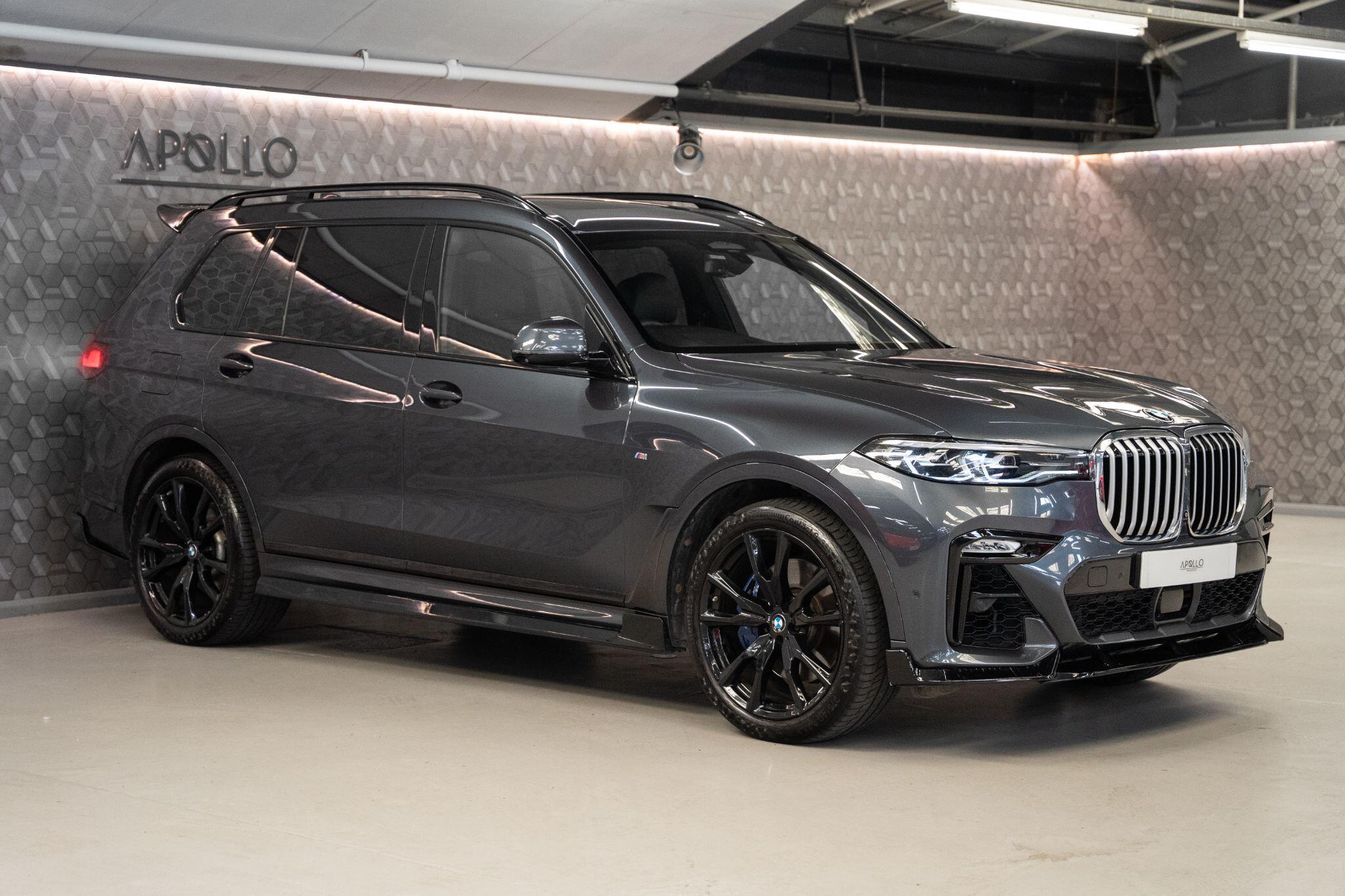 BMW X7 view 7