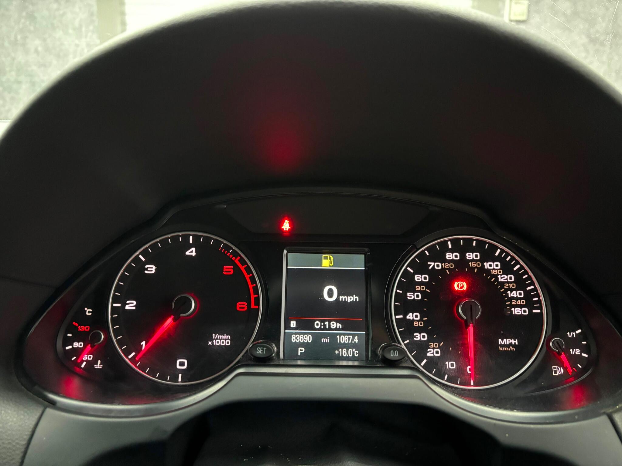 Audi Q5 view 18