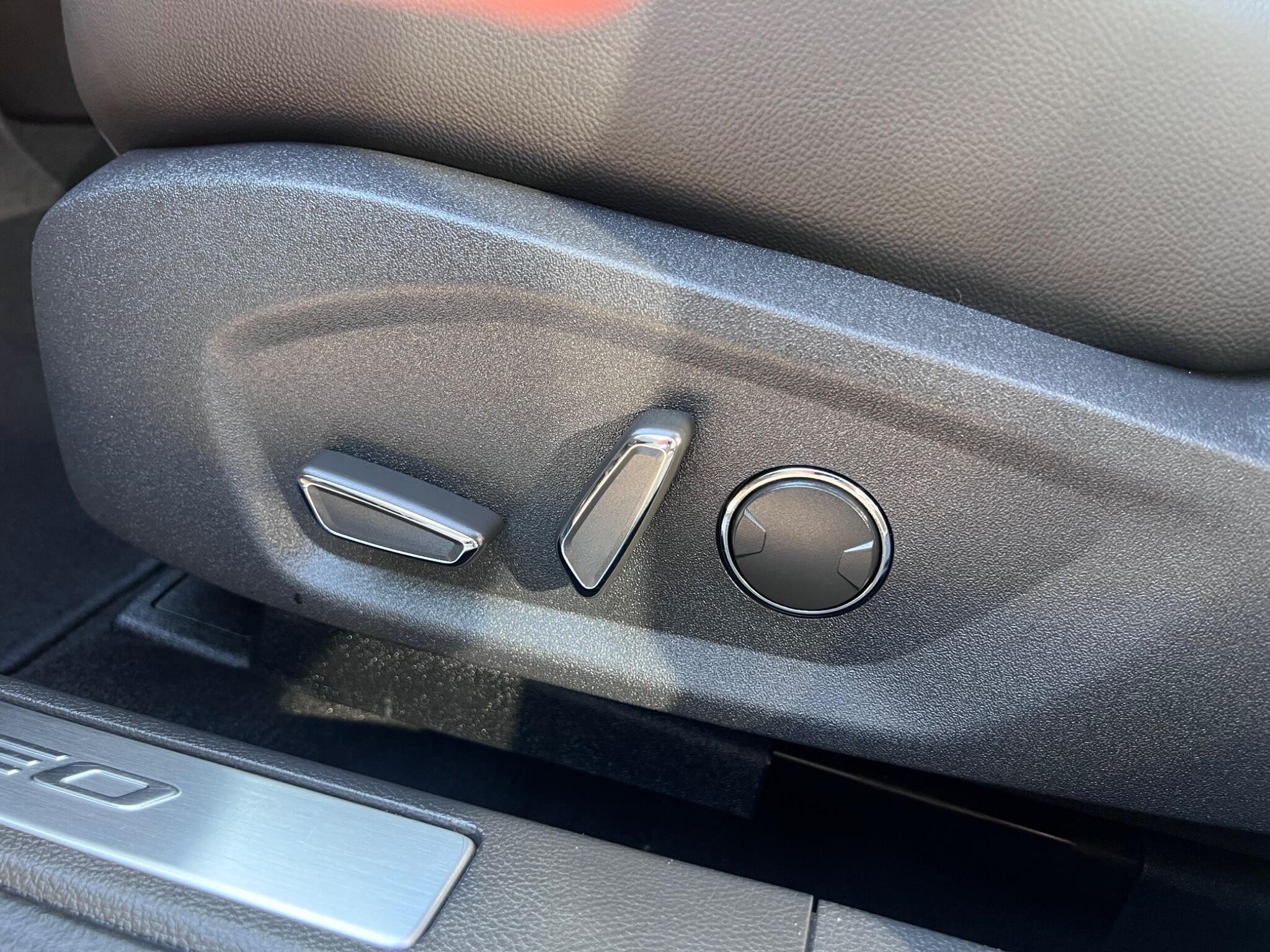 Ford Mondeo view 27