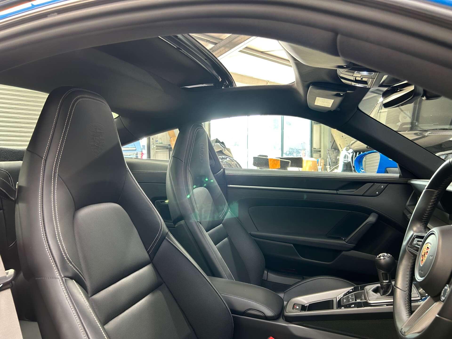 Porsche 911 view 49