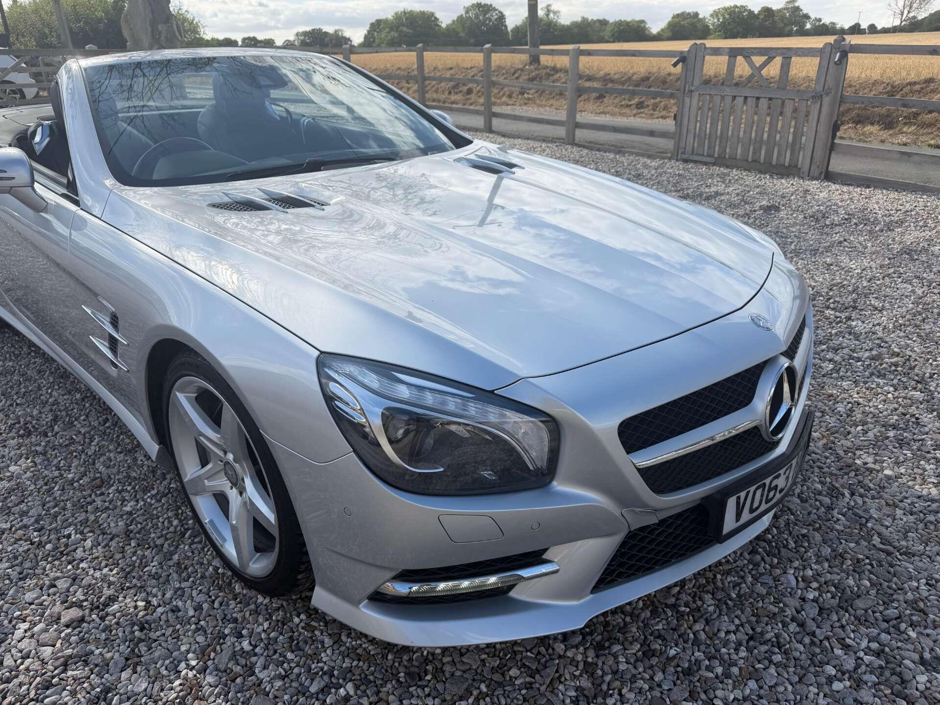 Mercedes-Benz SL view 15