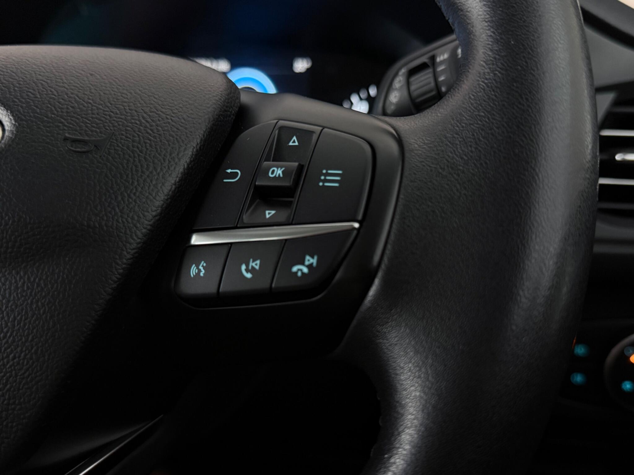 Ford Focus view 14