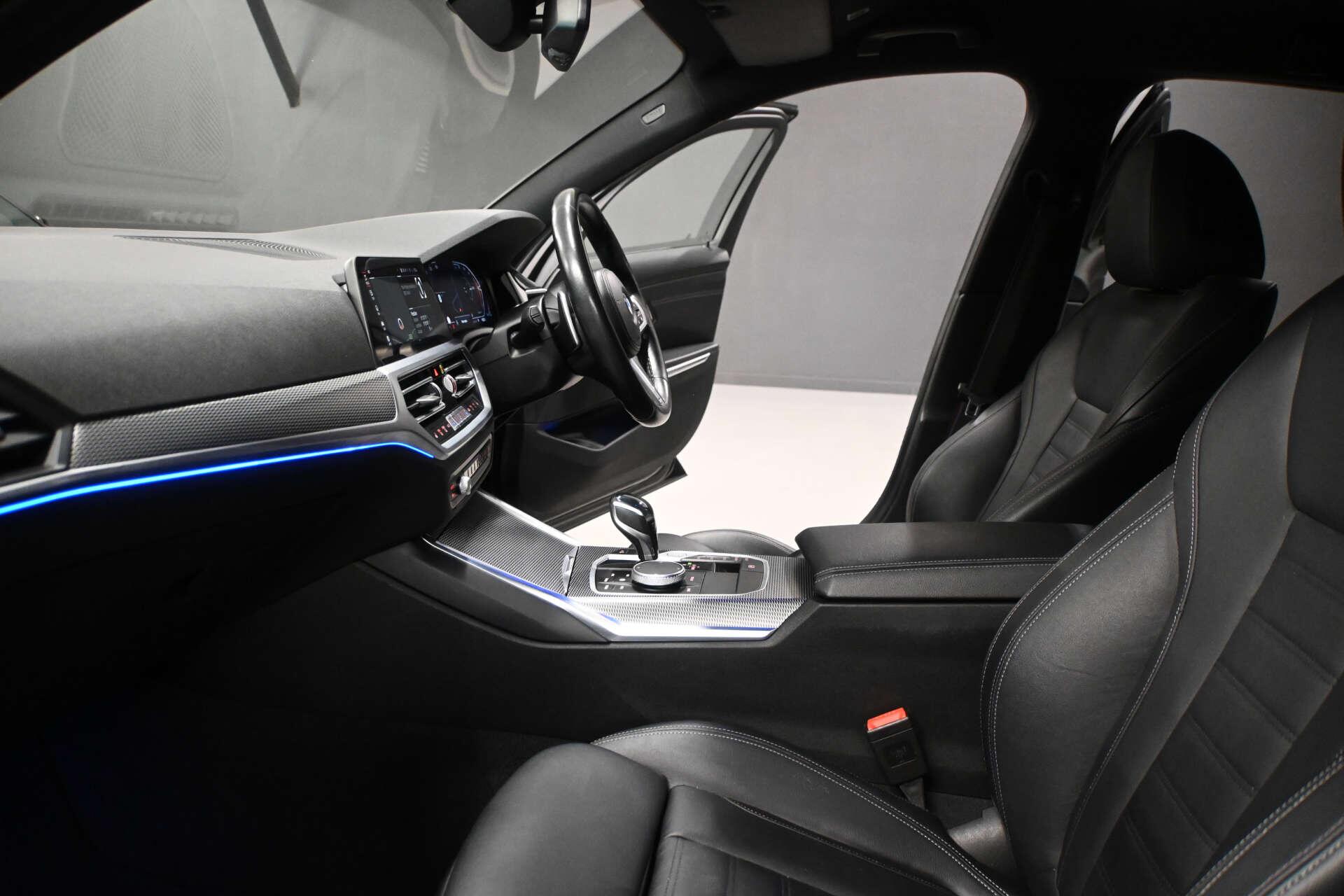 BMW 3 Series view 25