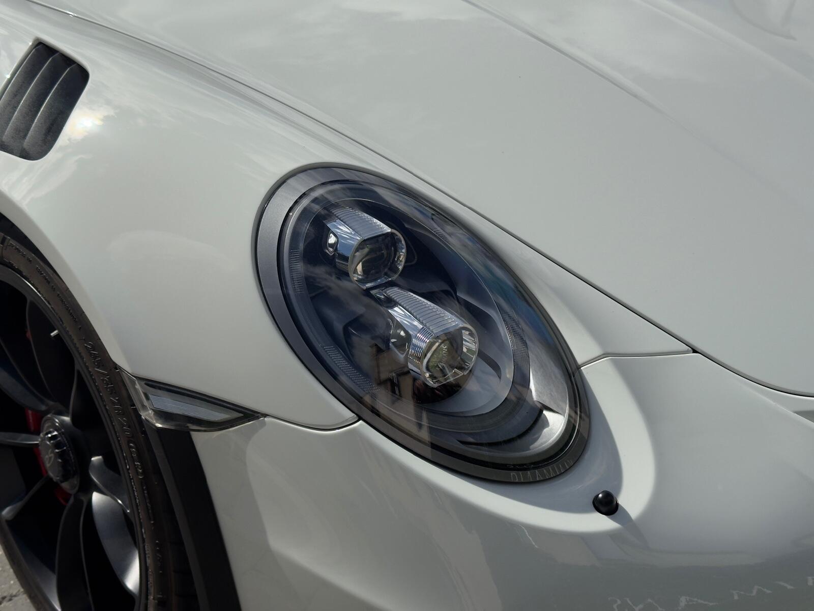 Porsche 911 view 20