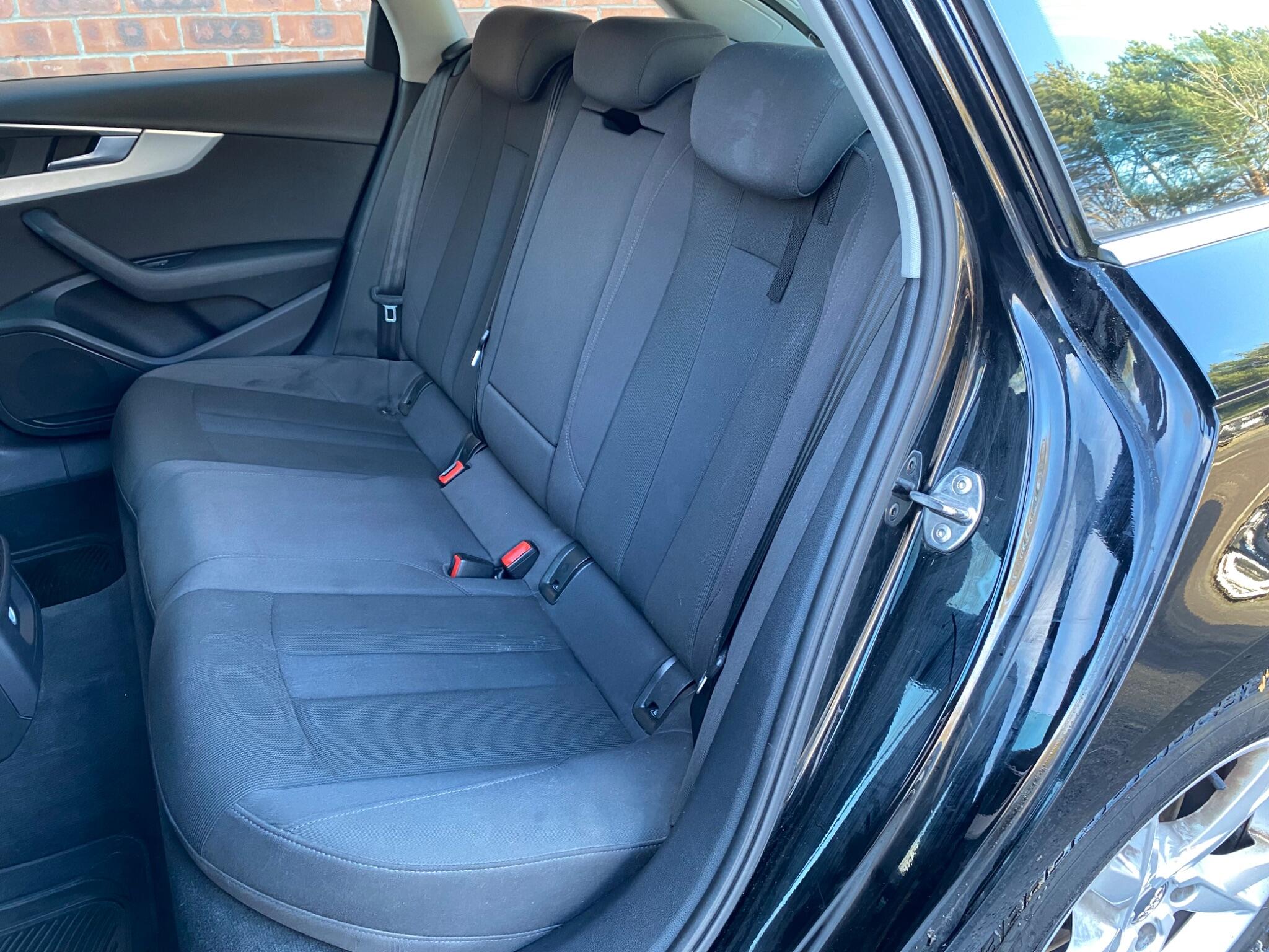 Audi A4 view 41