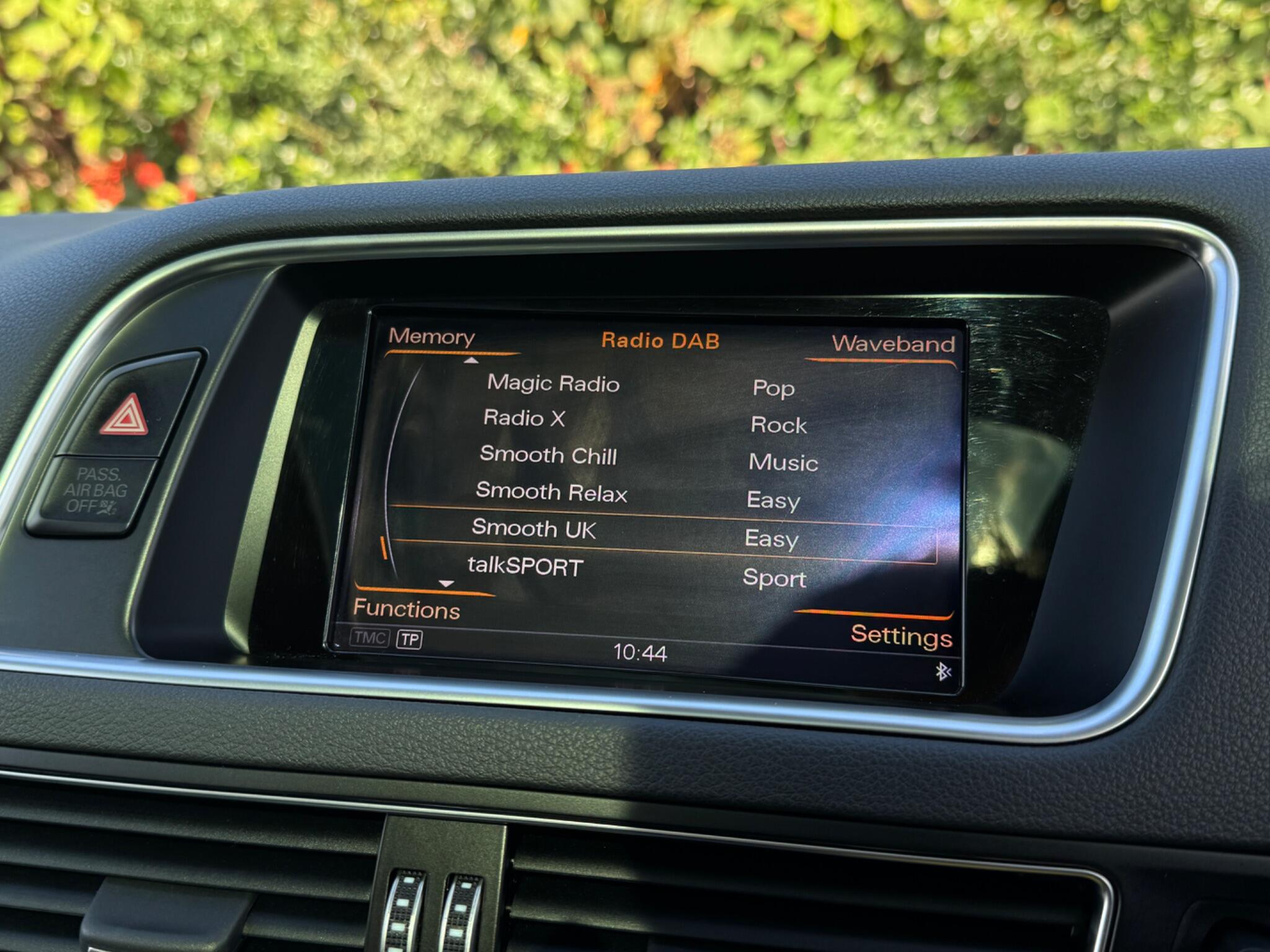 Audi SQ5 view 40