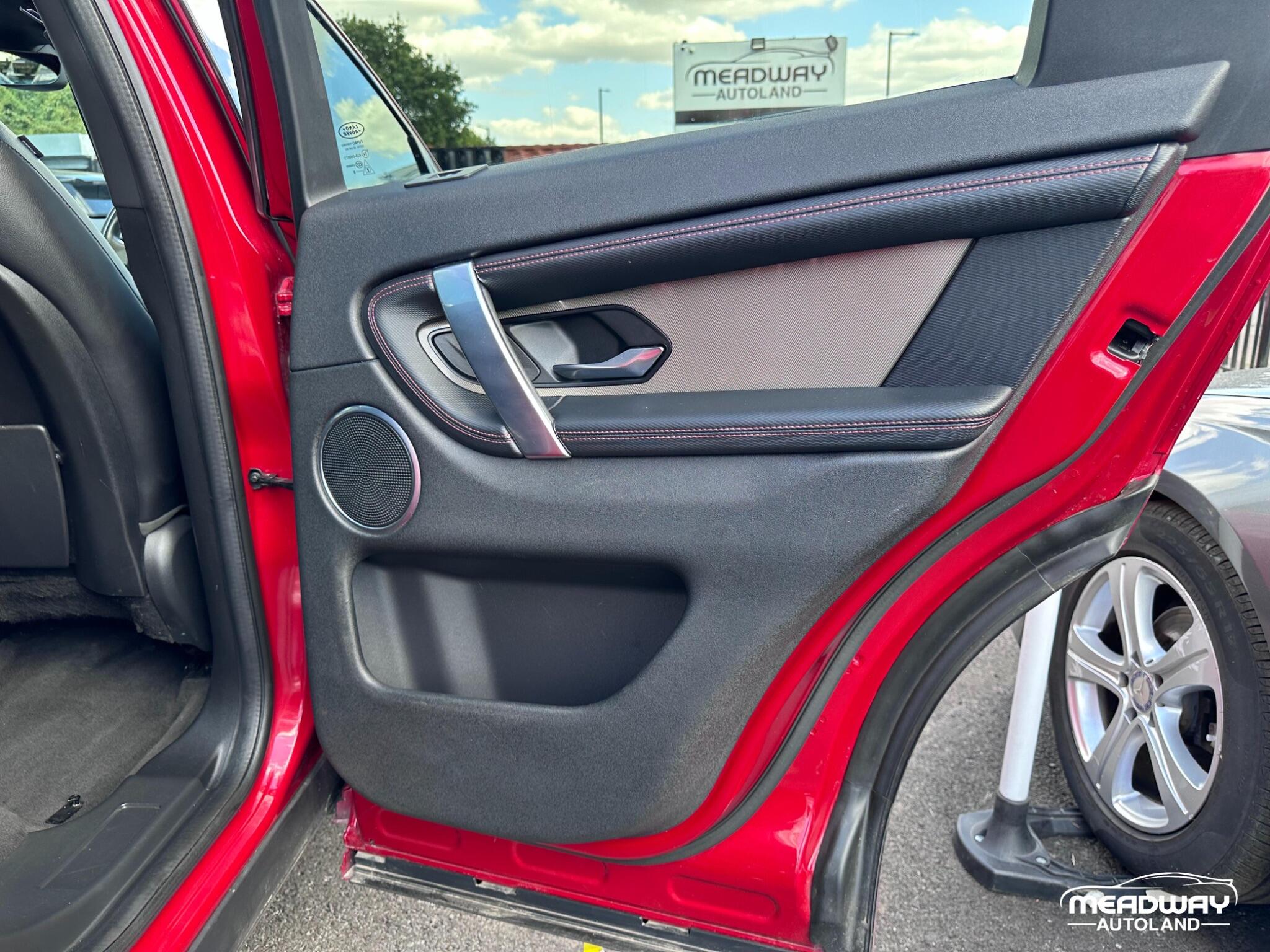 Land Rover Discovery Sport view 28