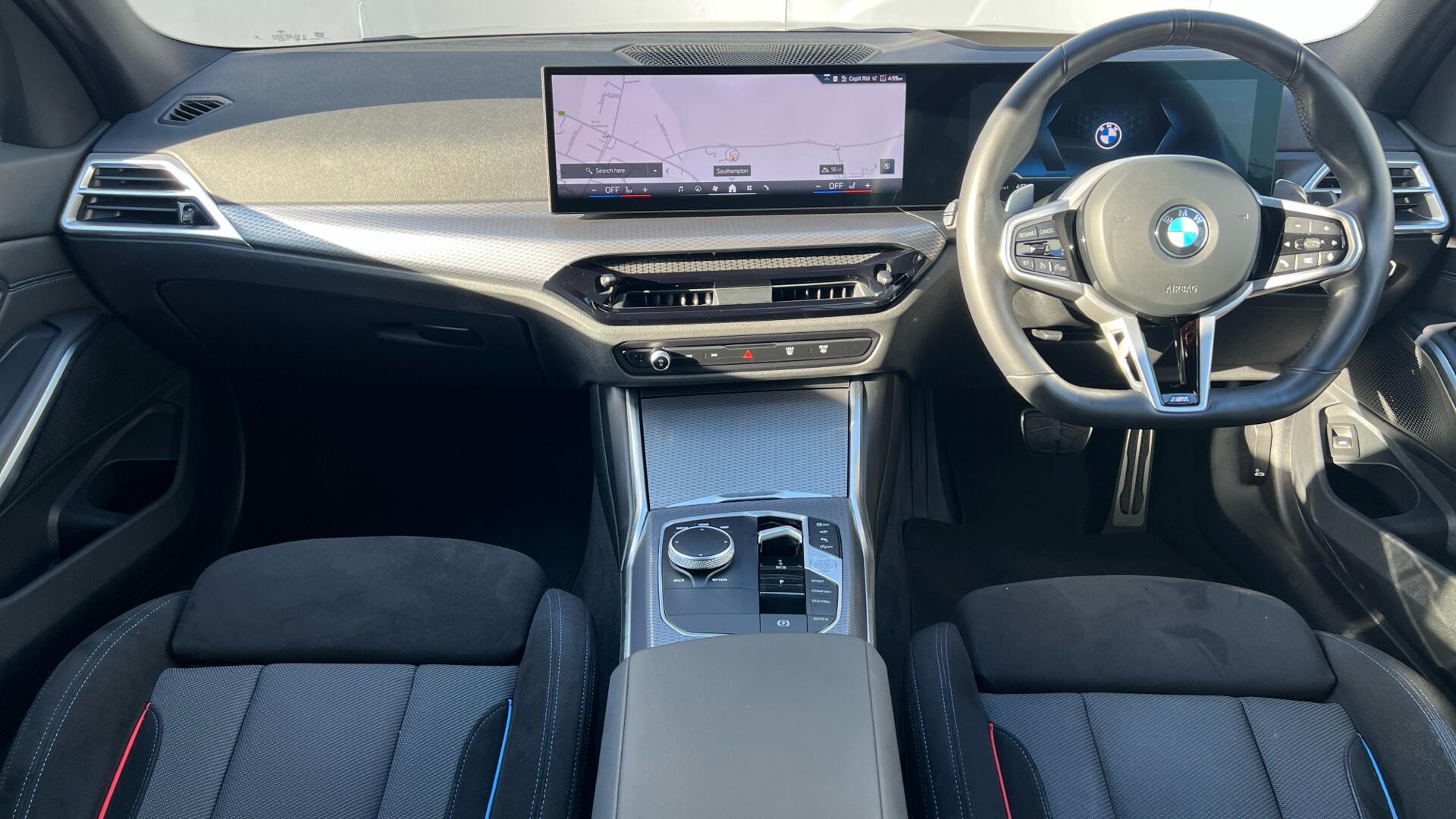 BMW 3 Series view 4