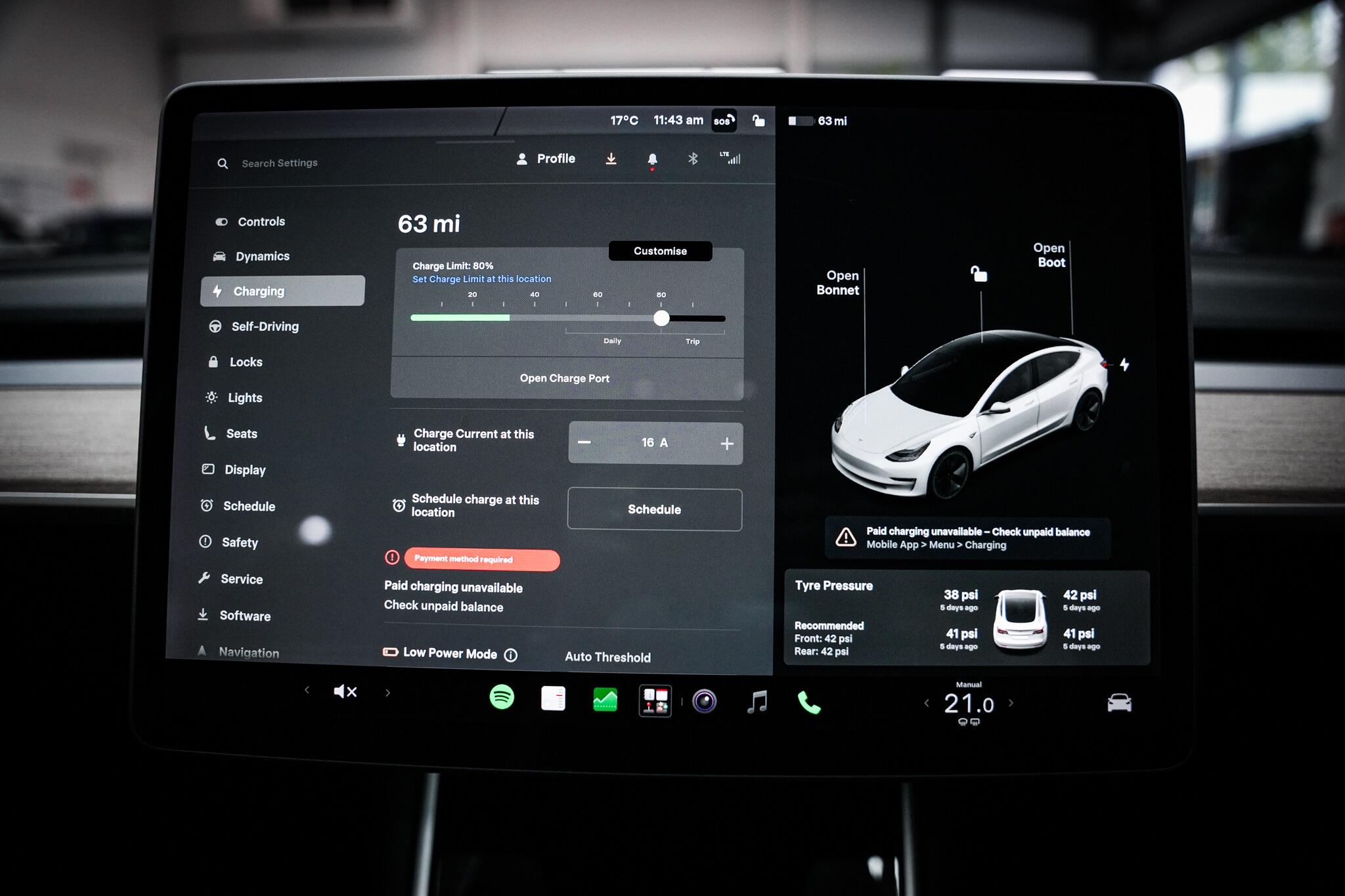 Tesla Model 3 view 38