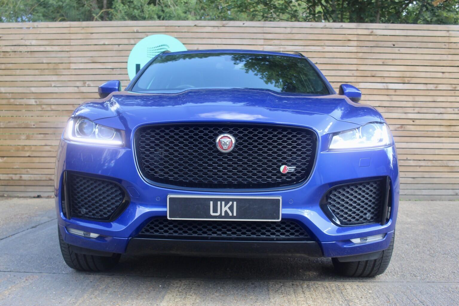 Jaguar F-Pace view 31
