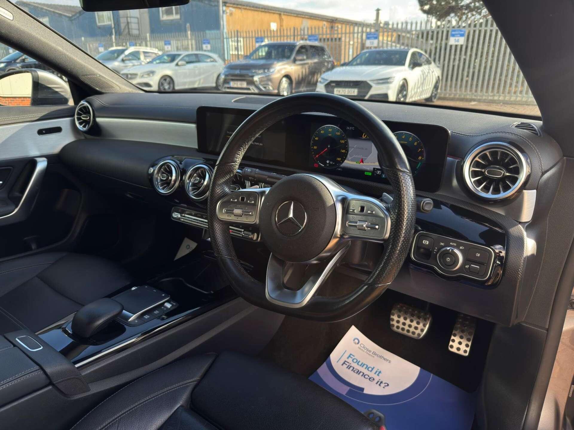 Mercedes-Benz Cla view 13
