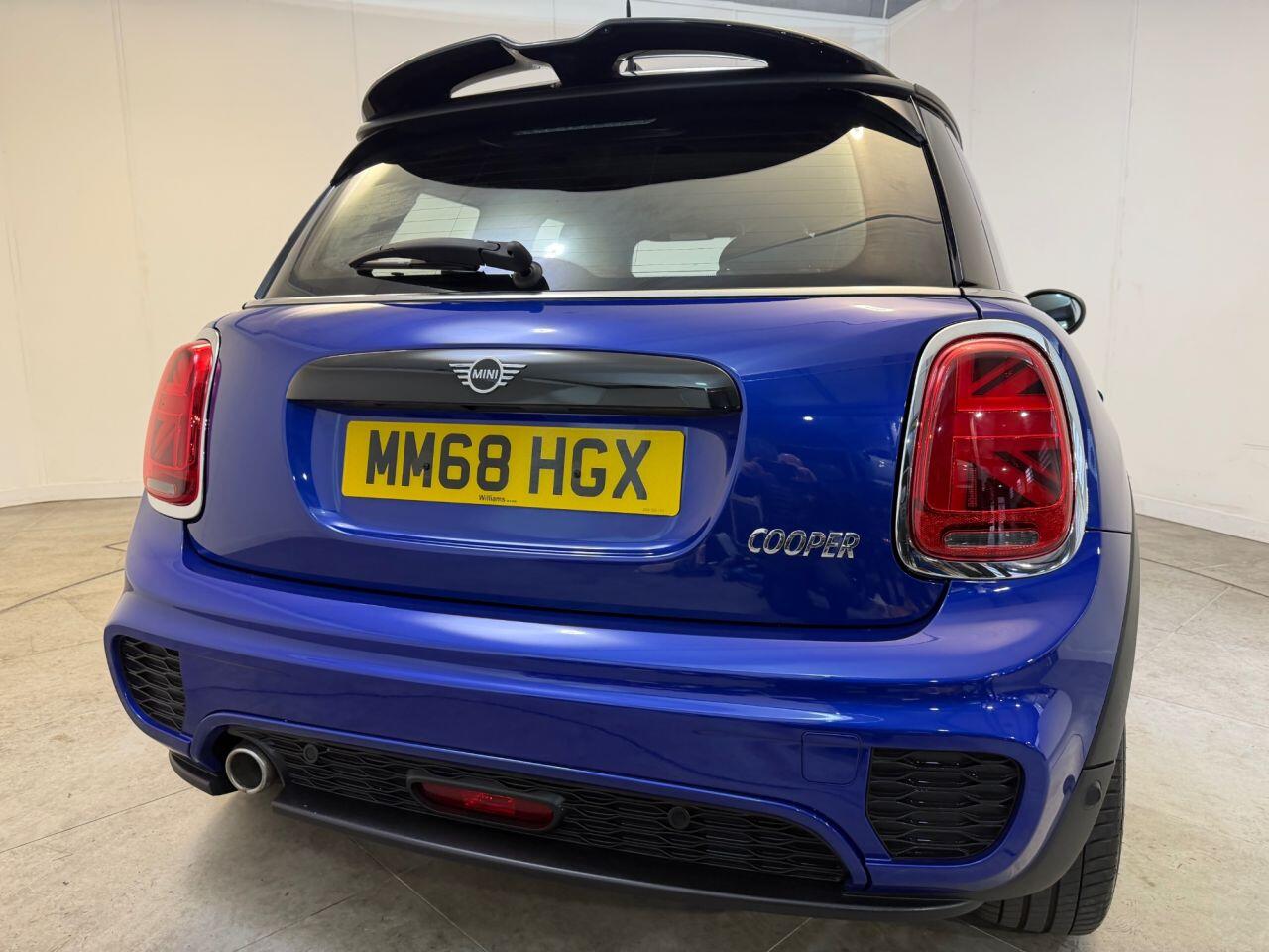 Mini Cooper view 15