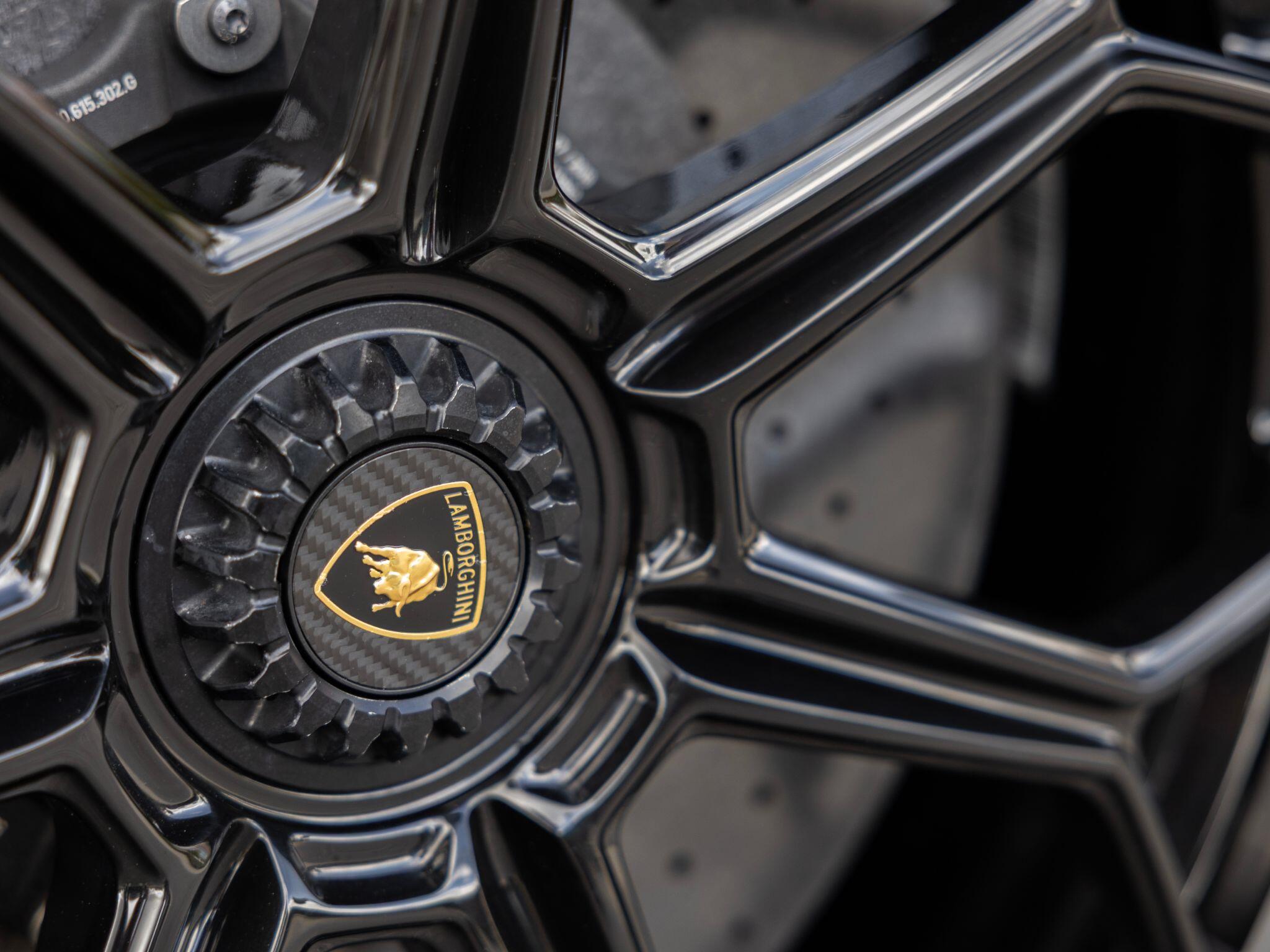Lamborghini Aventador view 11