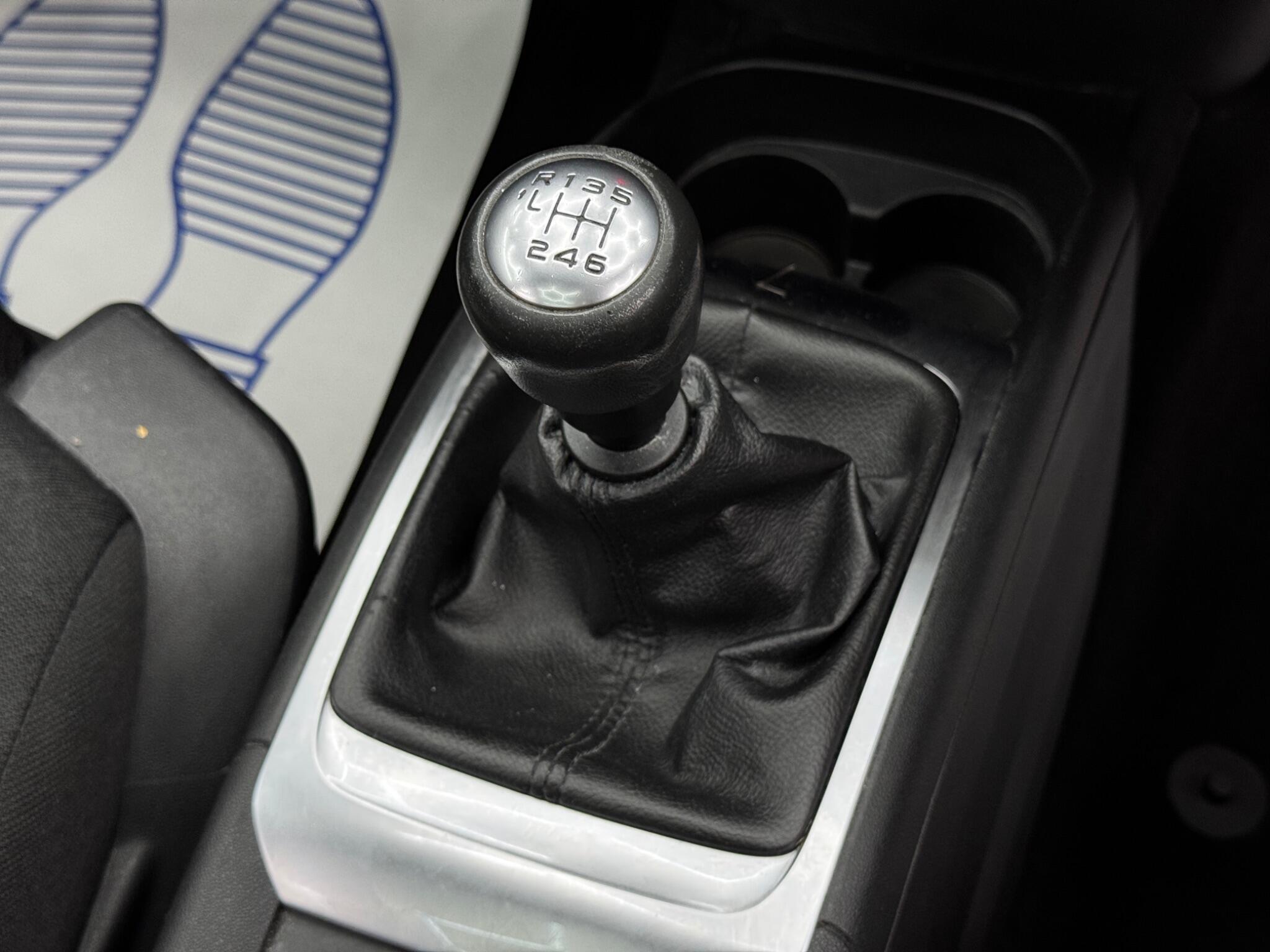 Citroen C4 Picasso view 23