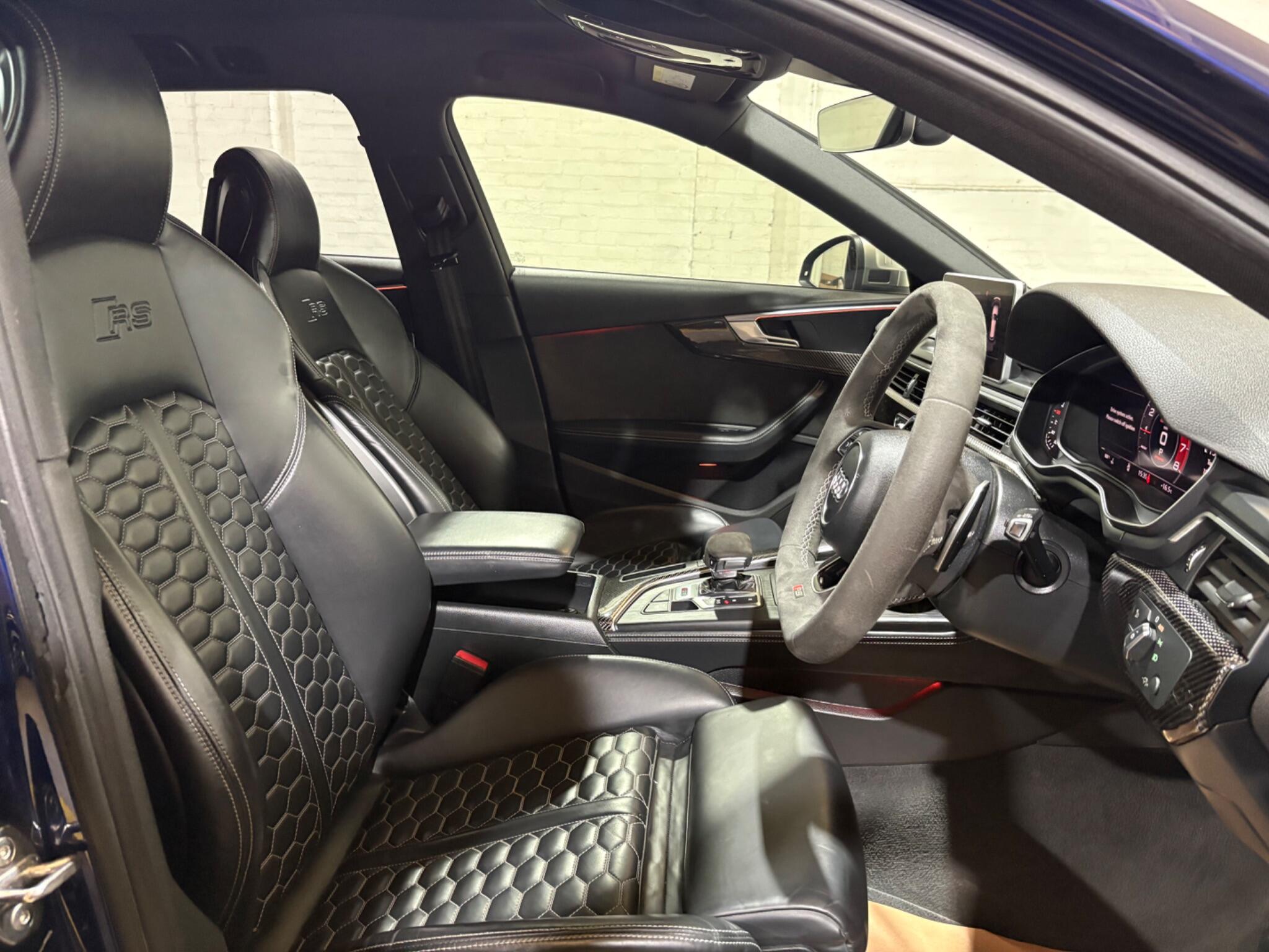 Audi RS4 Avant view 37