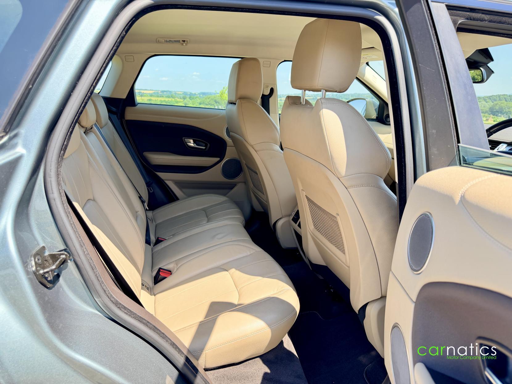 Land Rover Range Rover Evoque view 45
