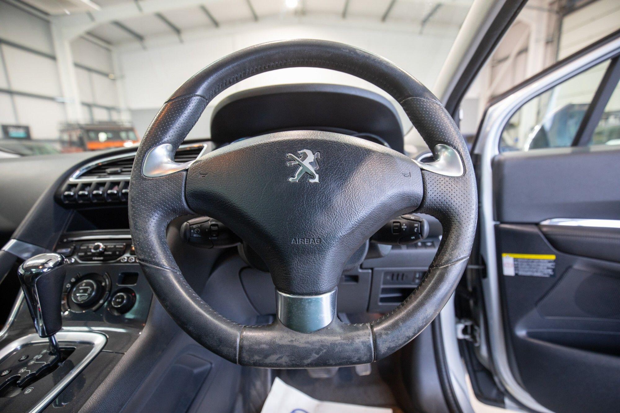 Peugeot 3008 view 16