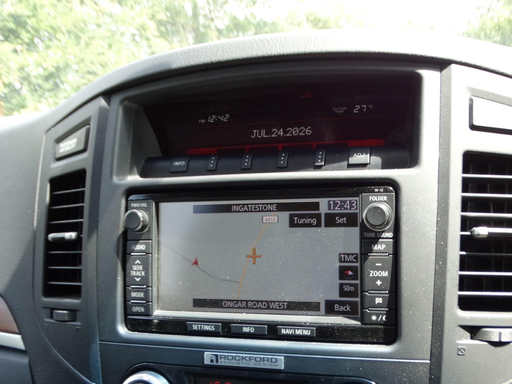 Mitsubishi Shogun view 18