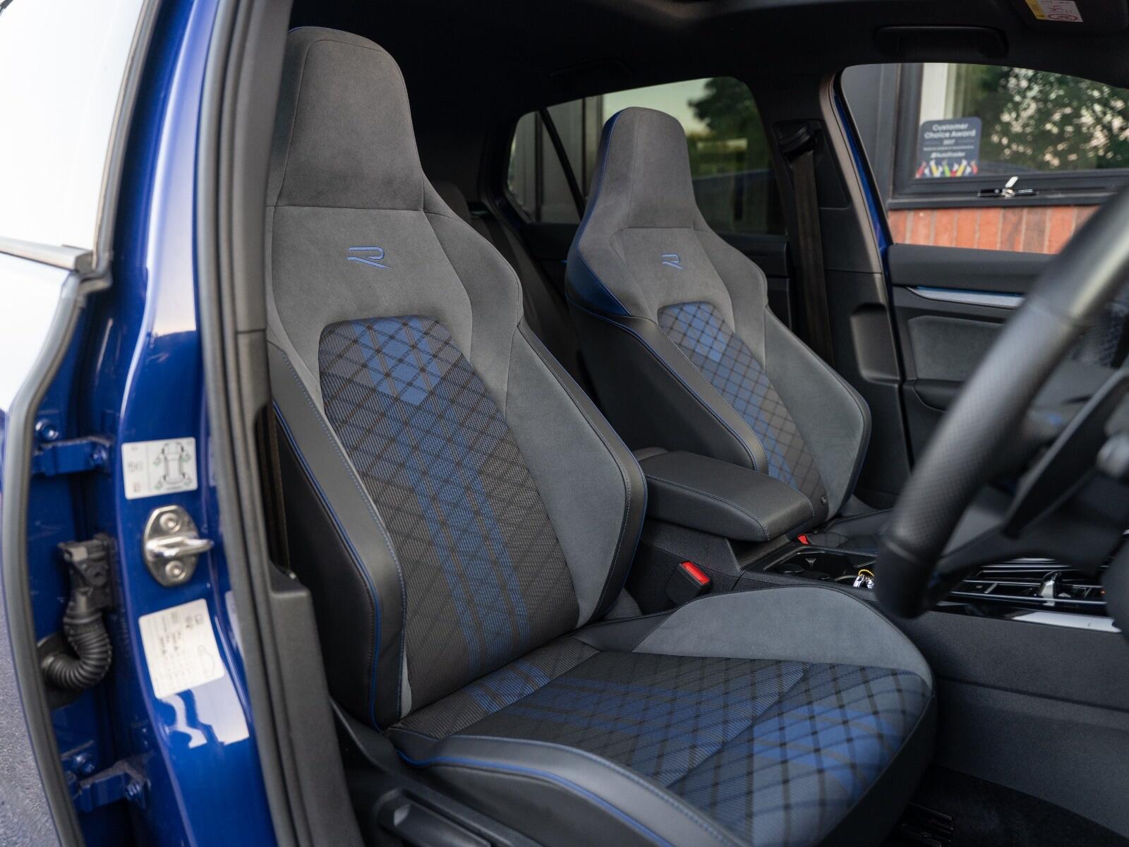 Volkswagen Golf view 43