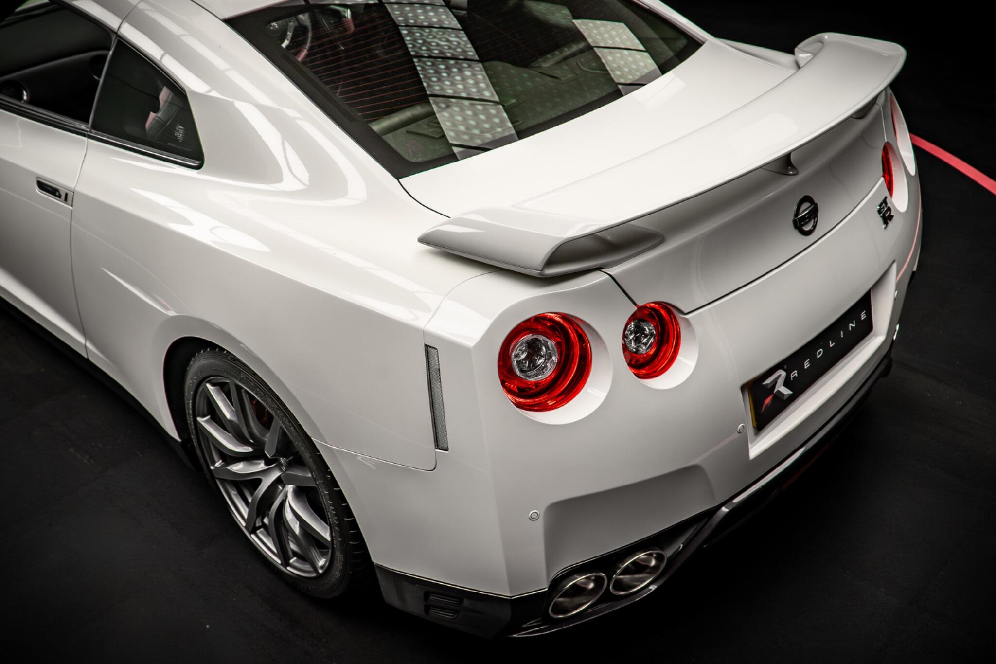 Nissan GT-R view 19