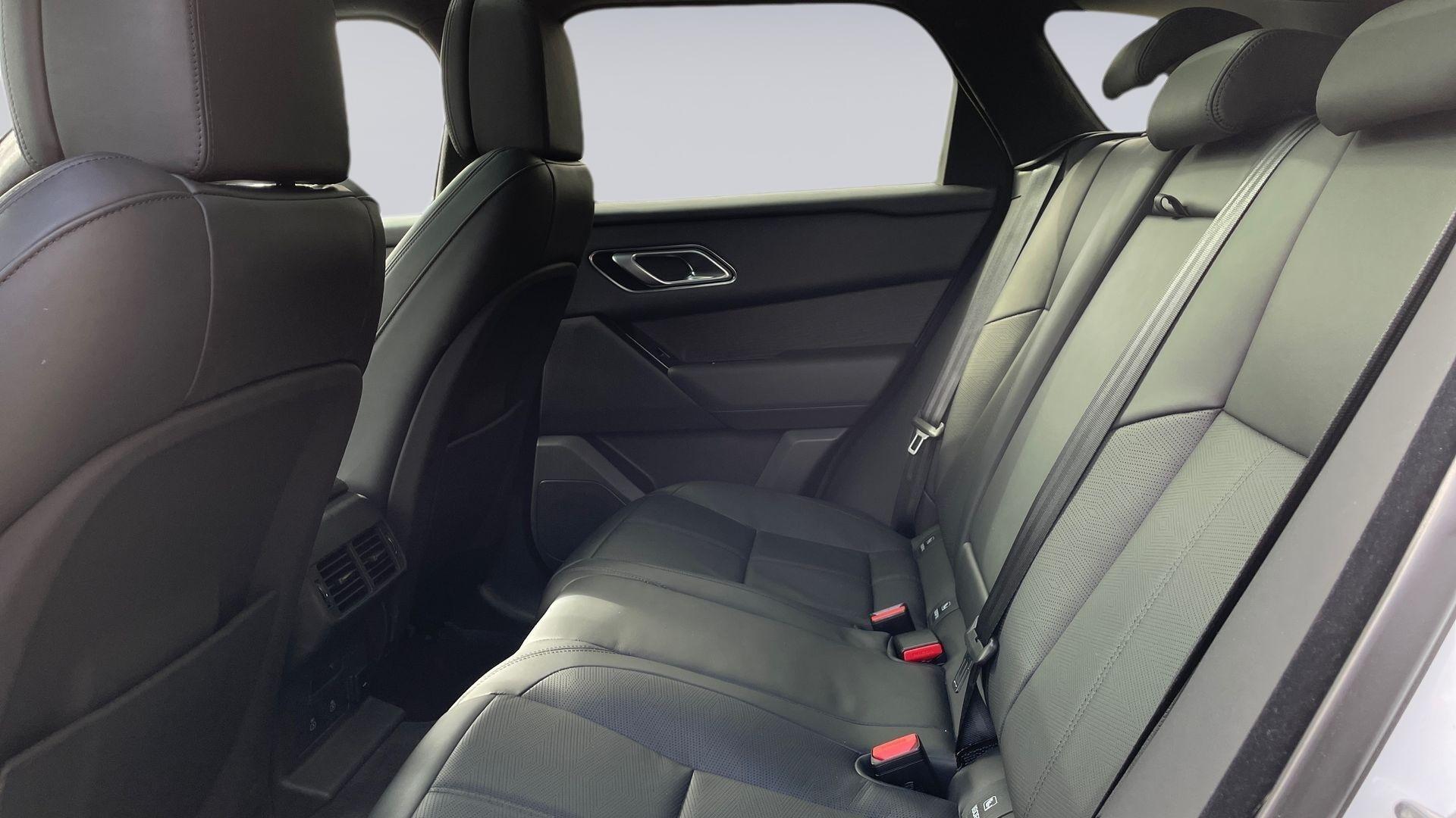 Land Rover Range Rover Velar view 4