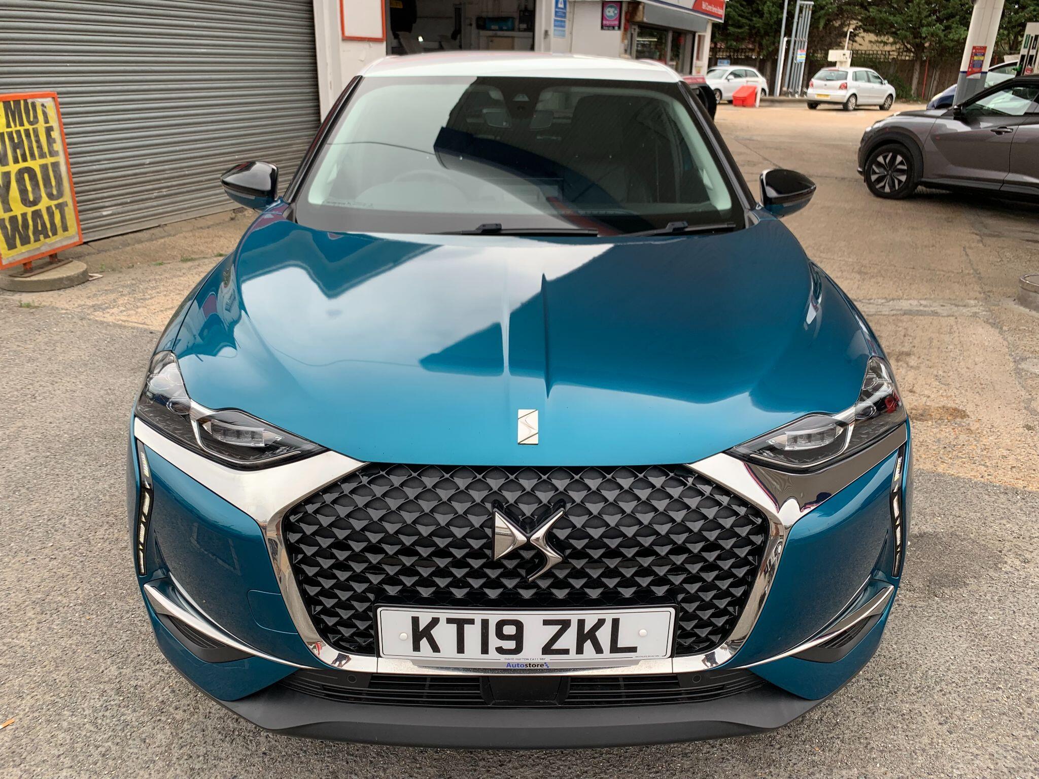 DS Automobiles DS 3 Crossback view 11