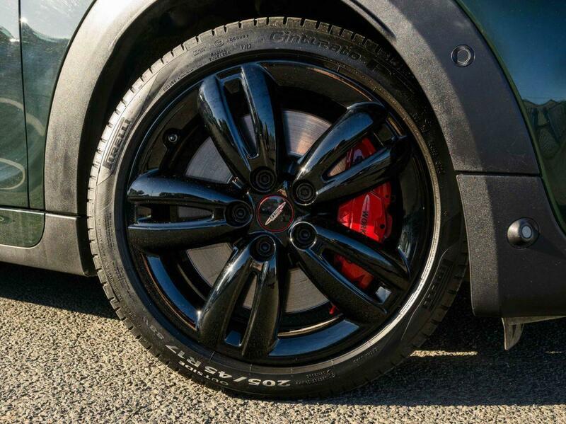 Mini Hatch view 8