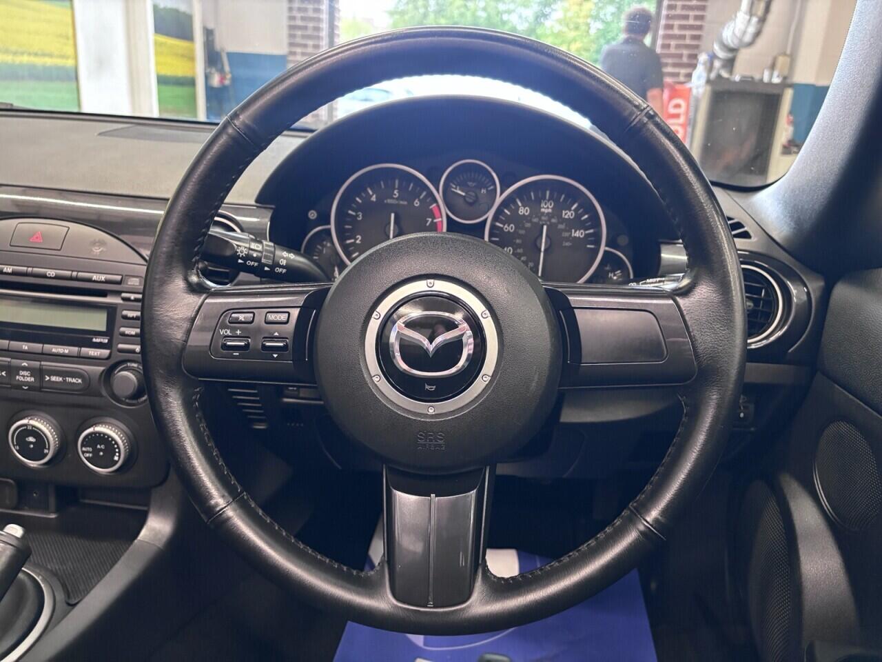 Mazda MX-5 view 16