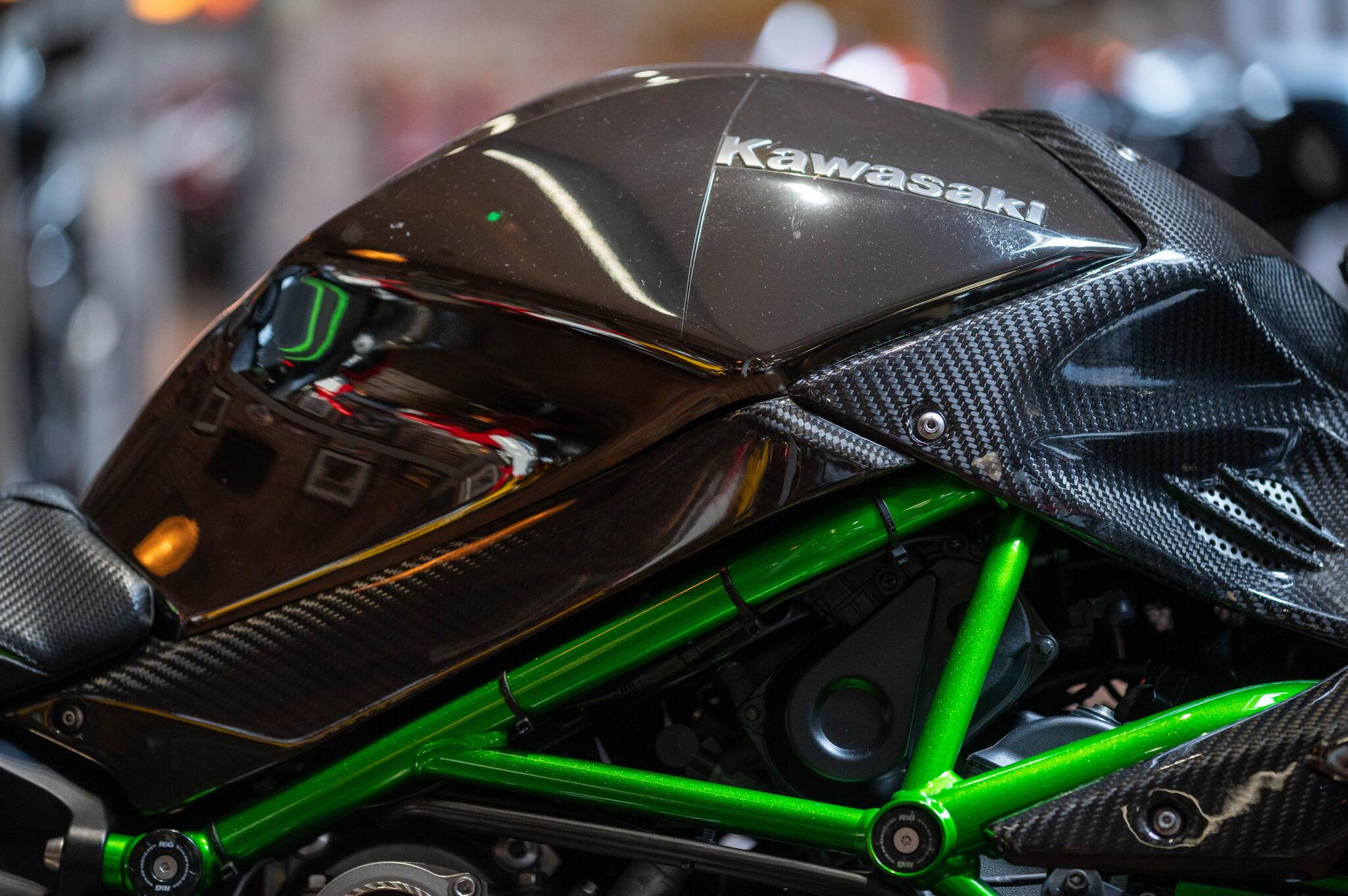 Kawasaki Ninja H2 view 7