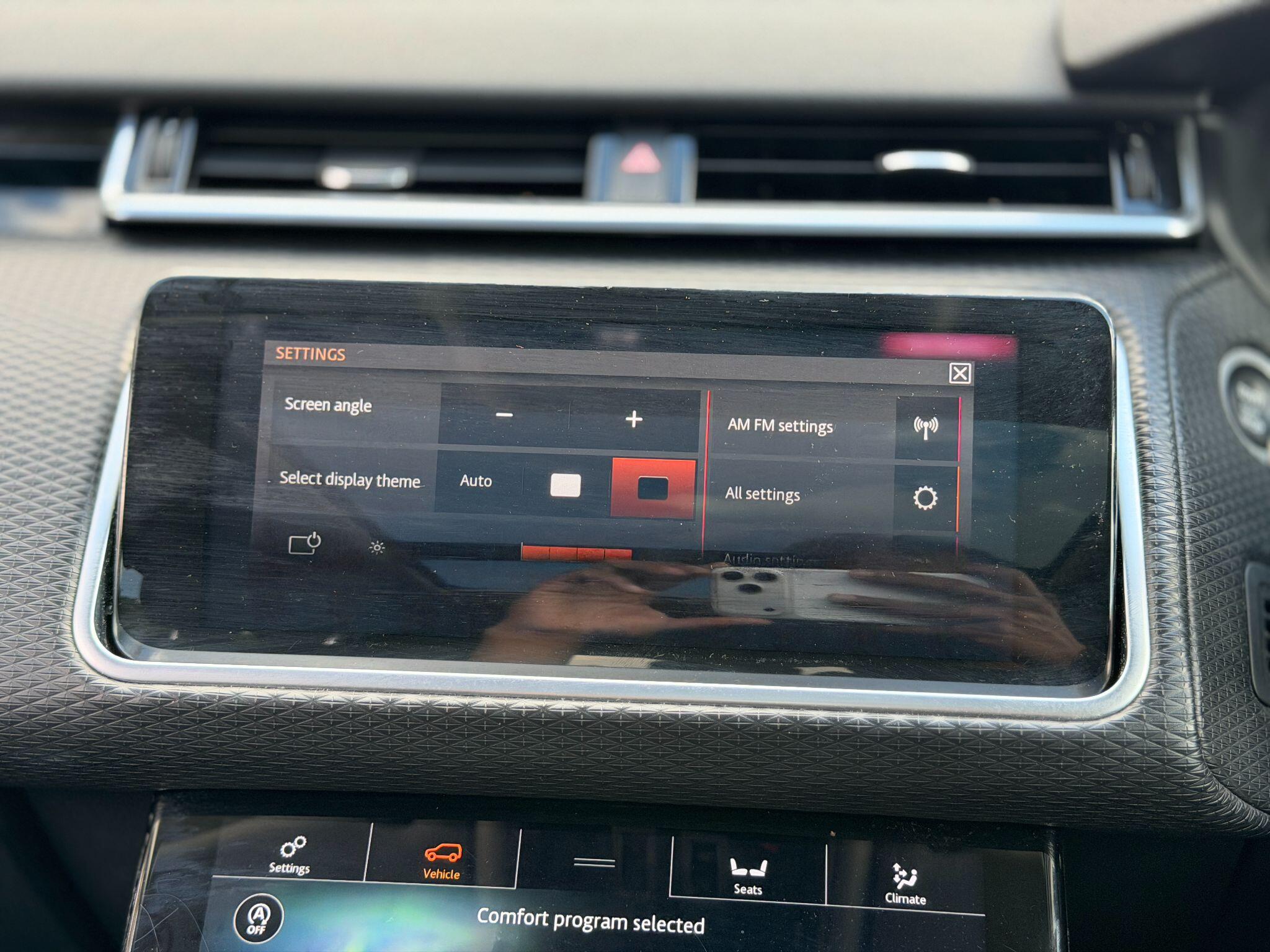 Land Rover Range Rover Velar view 43