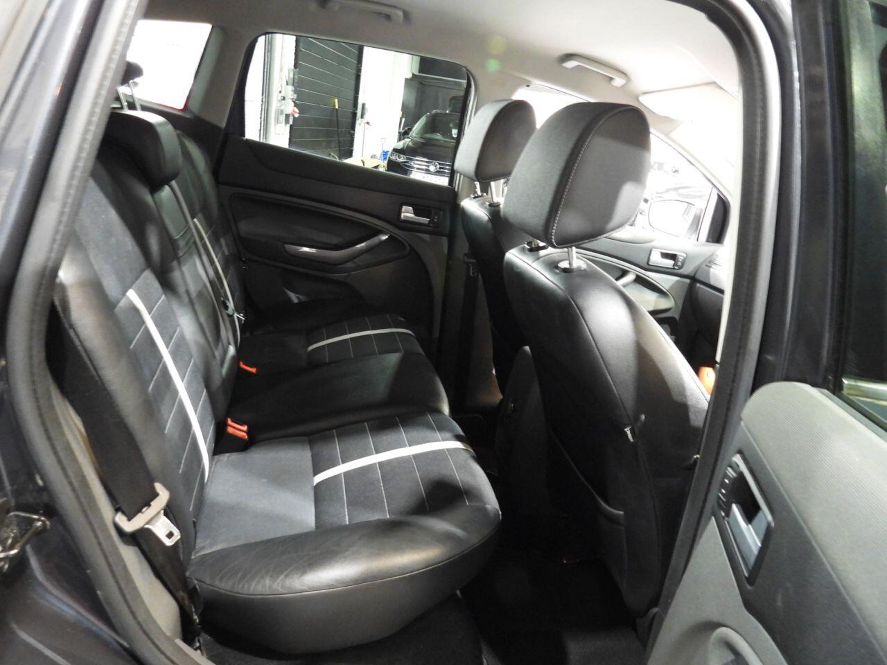 Ford Kuga view 26