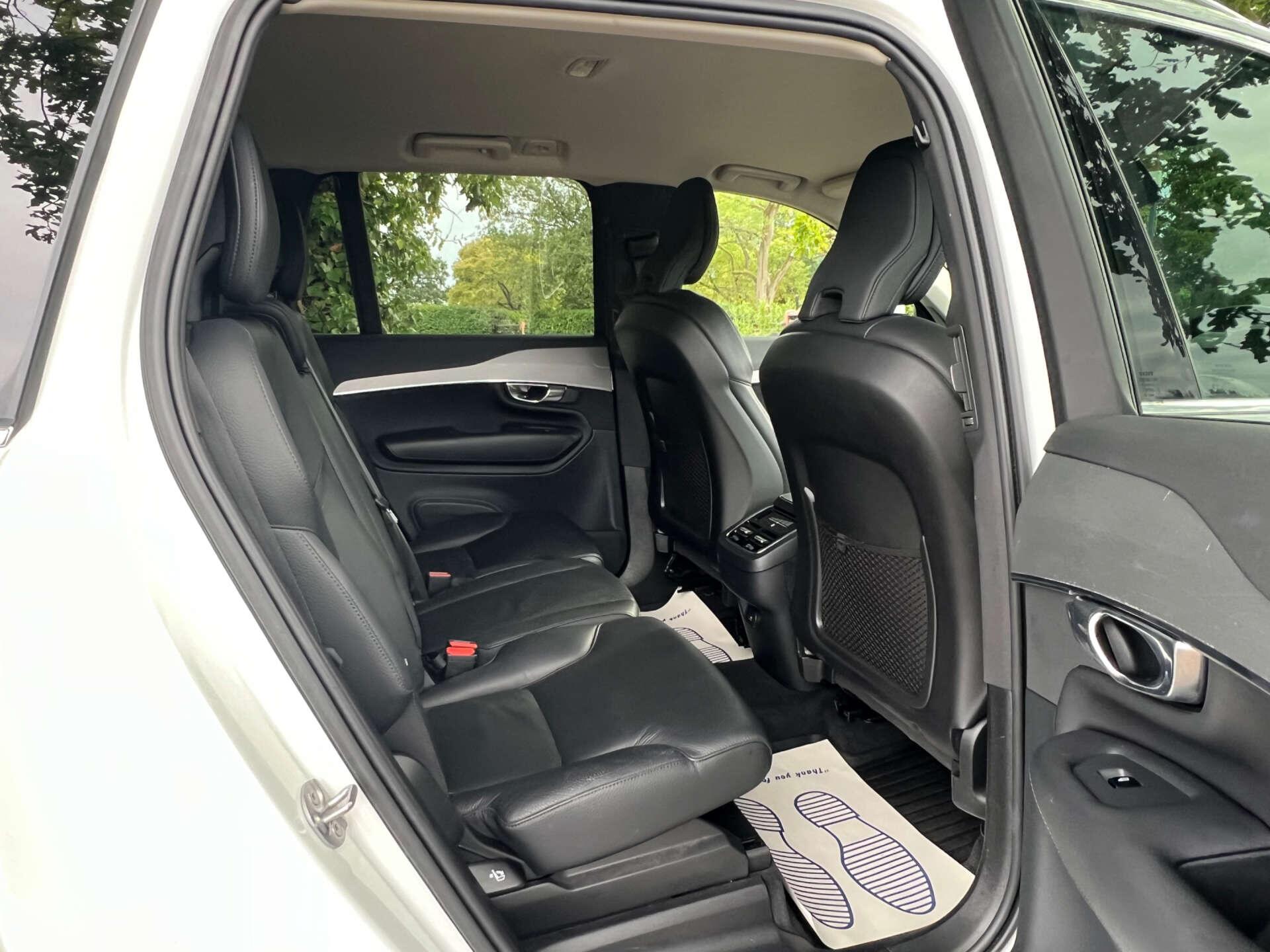 Volvo XC90 view 34