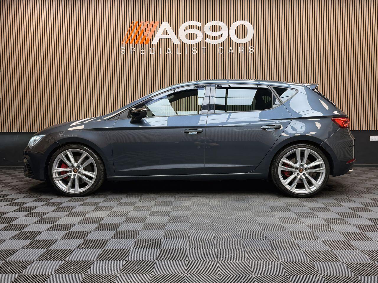 Seat Leon Leon view 4