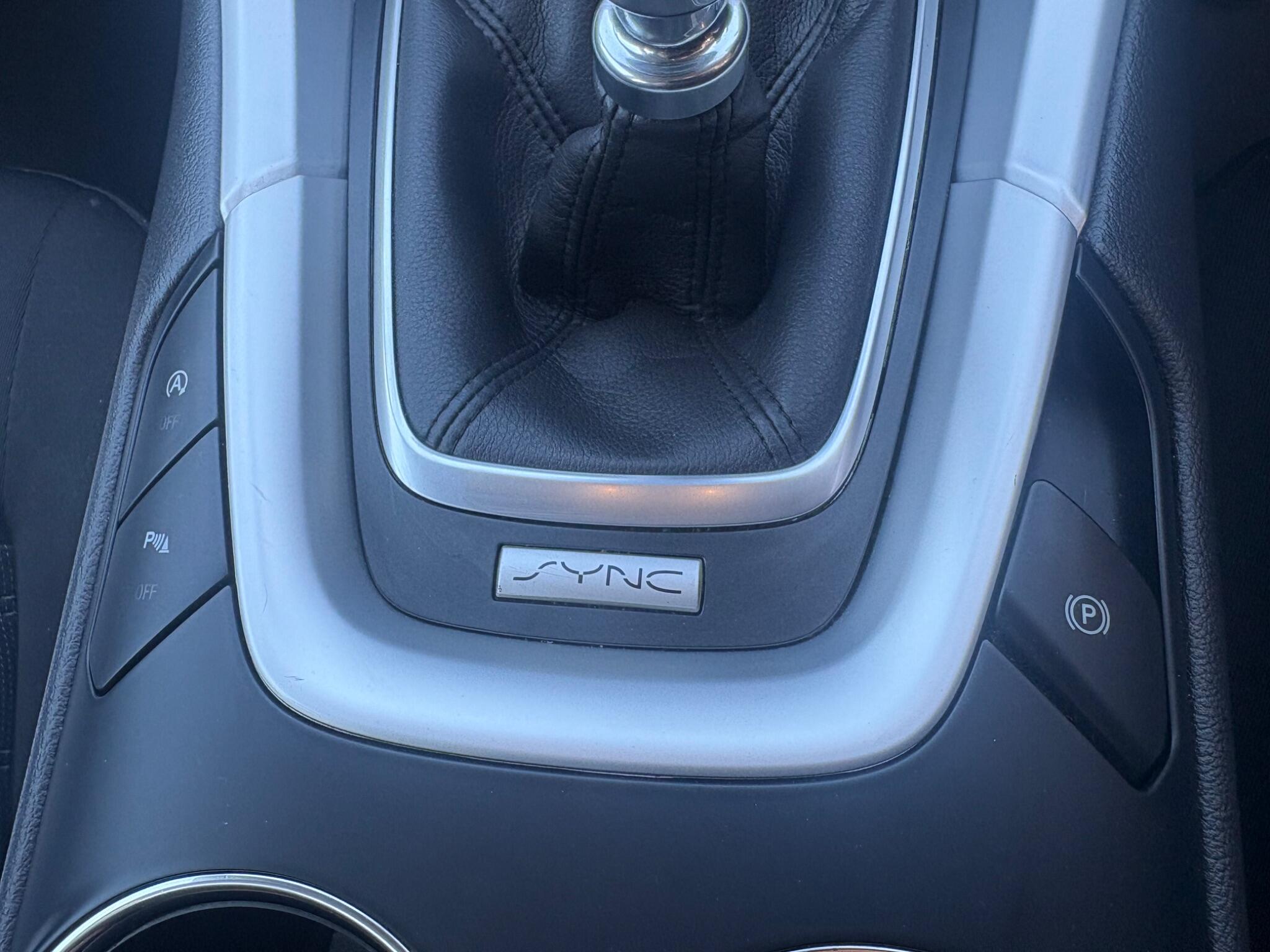 Ford Mondeo view 18
