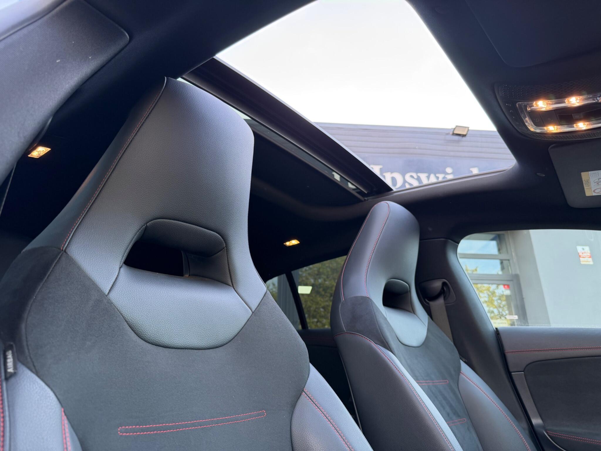 Mercedes-Benz Cla view 33
