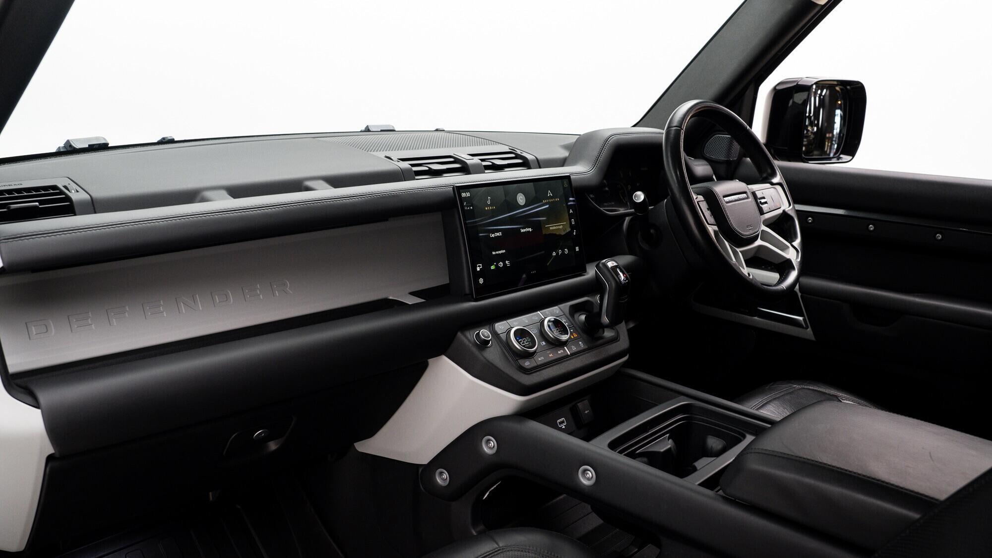 Land Rover Defender view 16