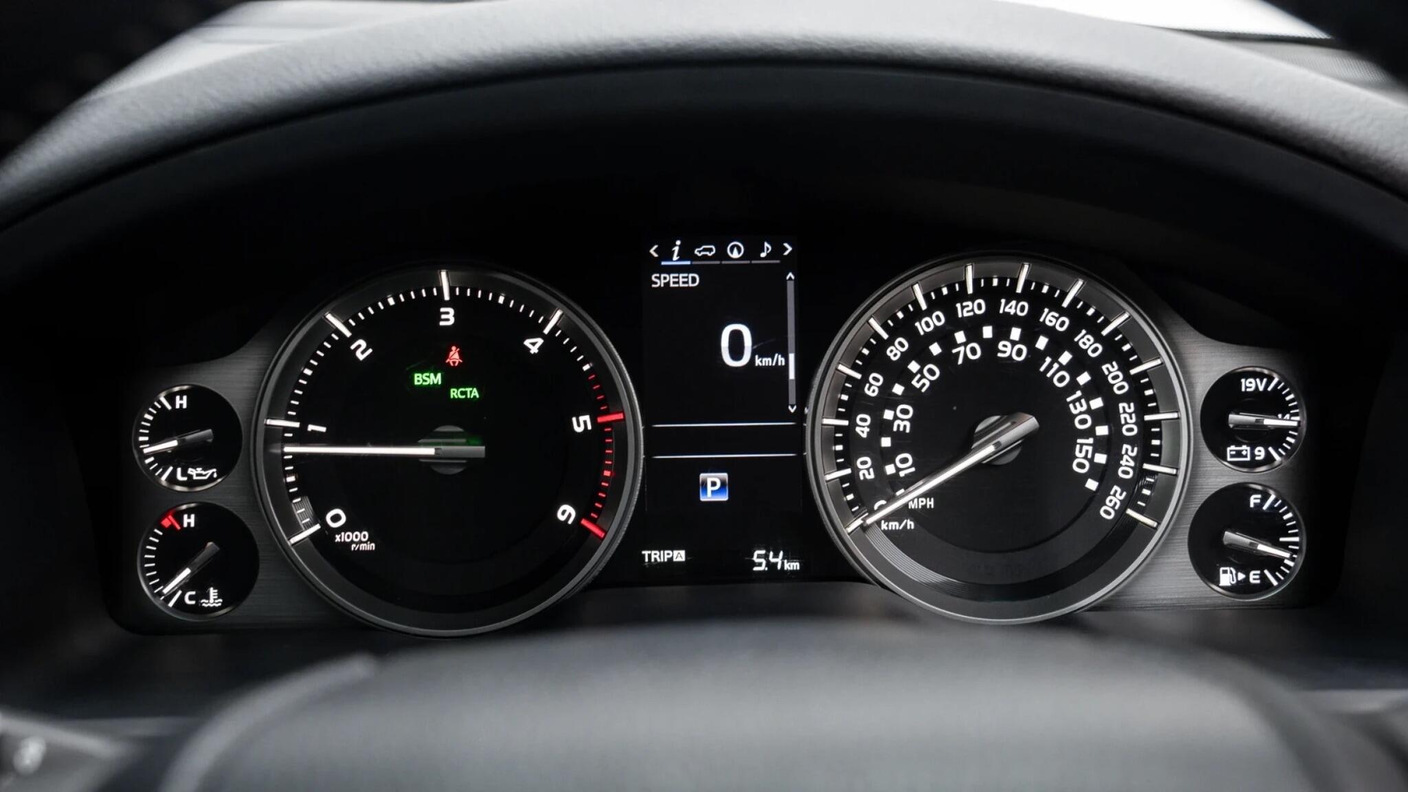 Toyota Land Cruiser view 35