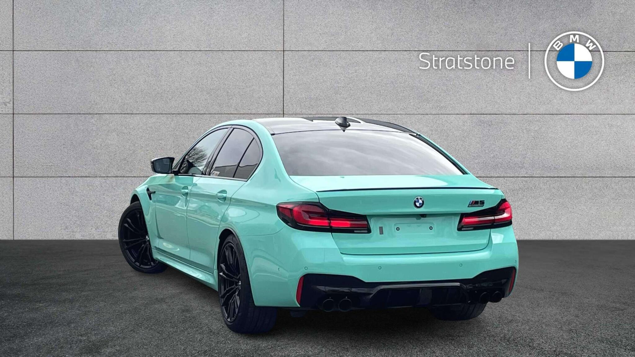 BMW M5 view 2