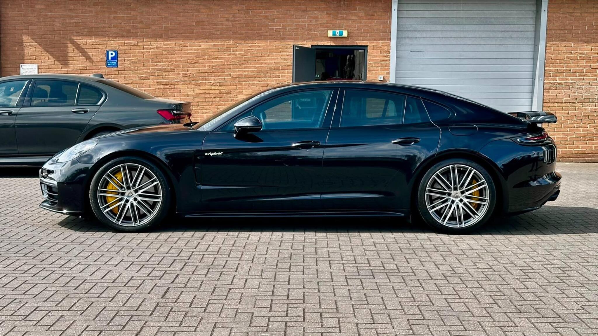 Porsche Panamera view 13