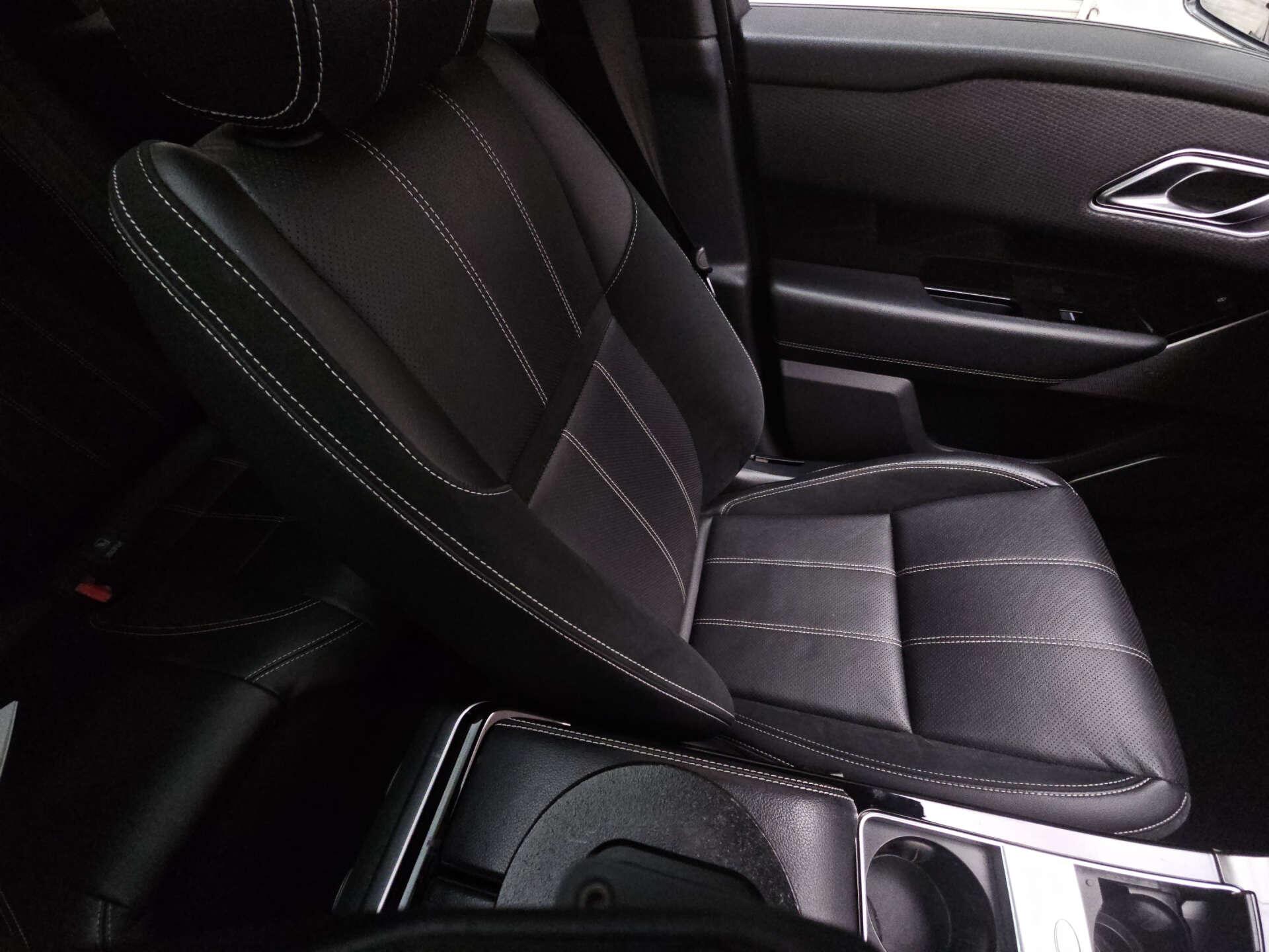 Land Rover Range Rover Velar view 10