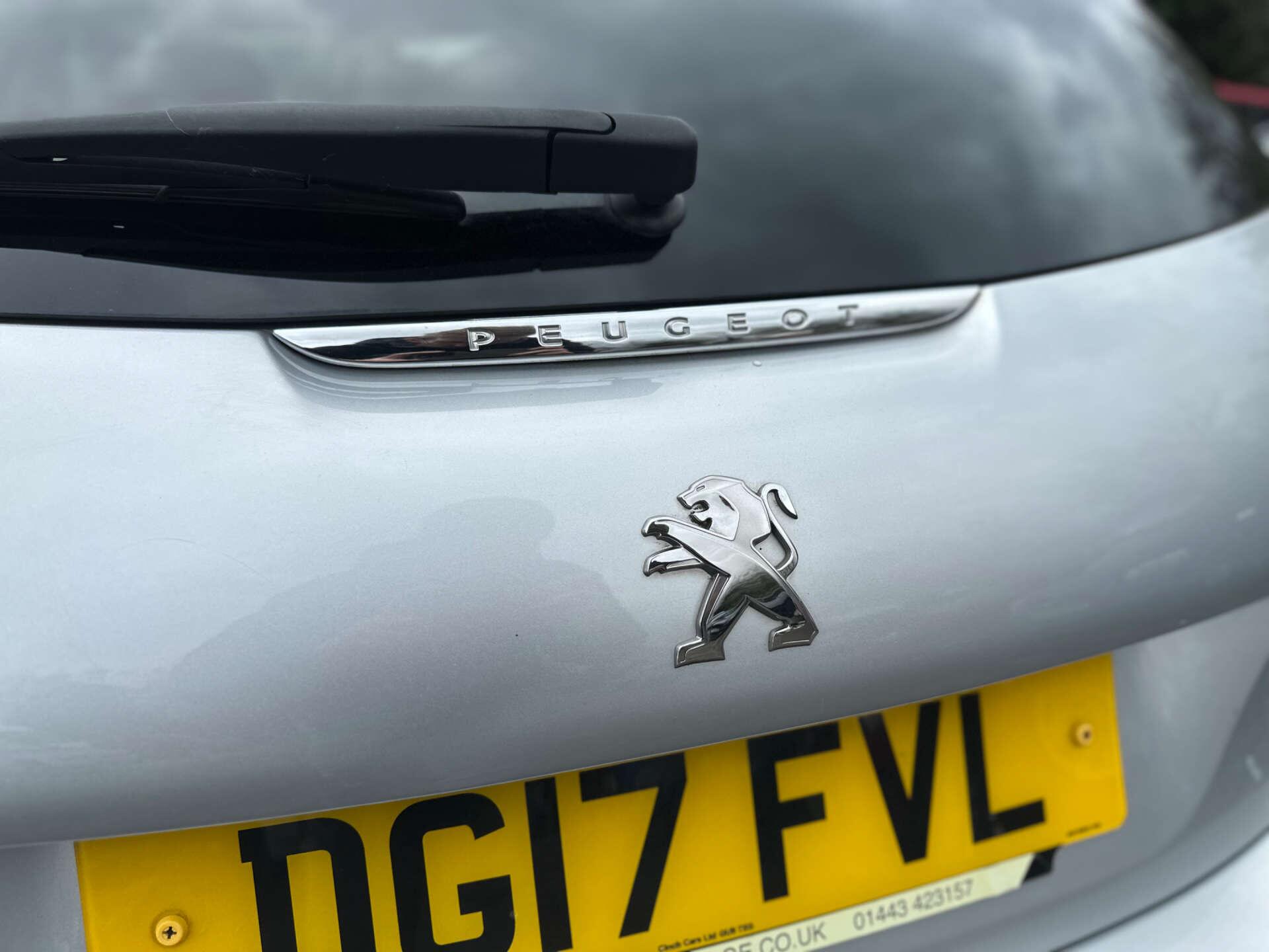 Peugeot 208 view 36
