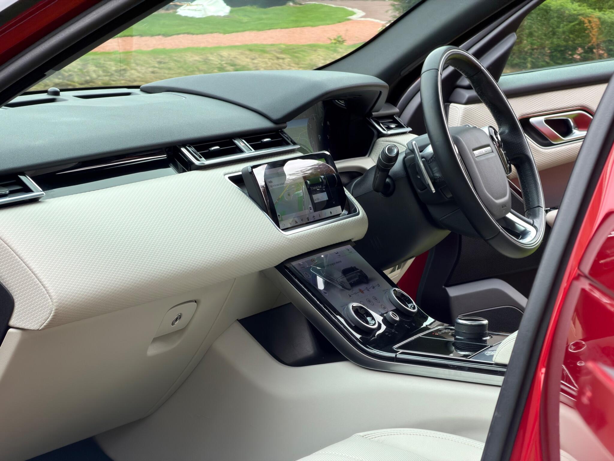 Land Rover Range Rover Velar view 9