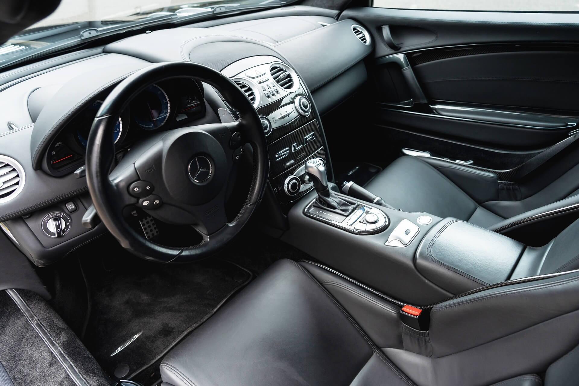 Mercedes-Benz SLR view 16